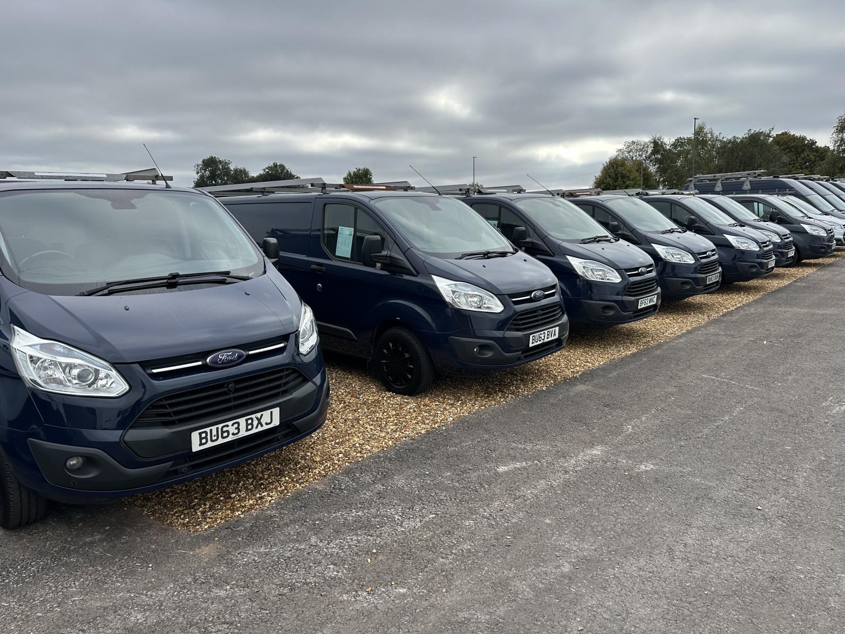 Ford Transit Custom 2.2 TDCi 330 Trend Panel Van 5dr Diesel Manual L2 H1 (197 g/km, 123 bhp)