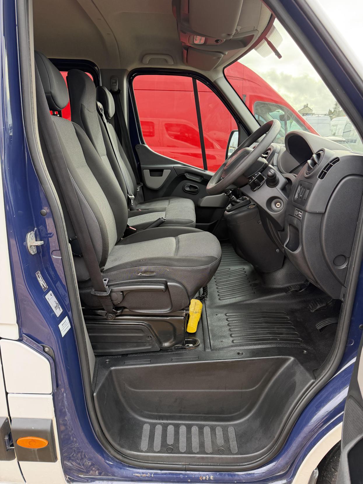 Renault Master 2.3 dCi 35 Business Tipper Double Cab 4dr Diesel Manual RWD LWB Euro 6 (TRW) (130 ps)