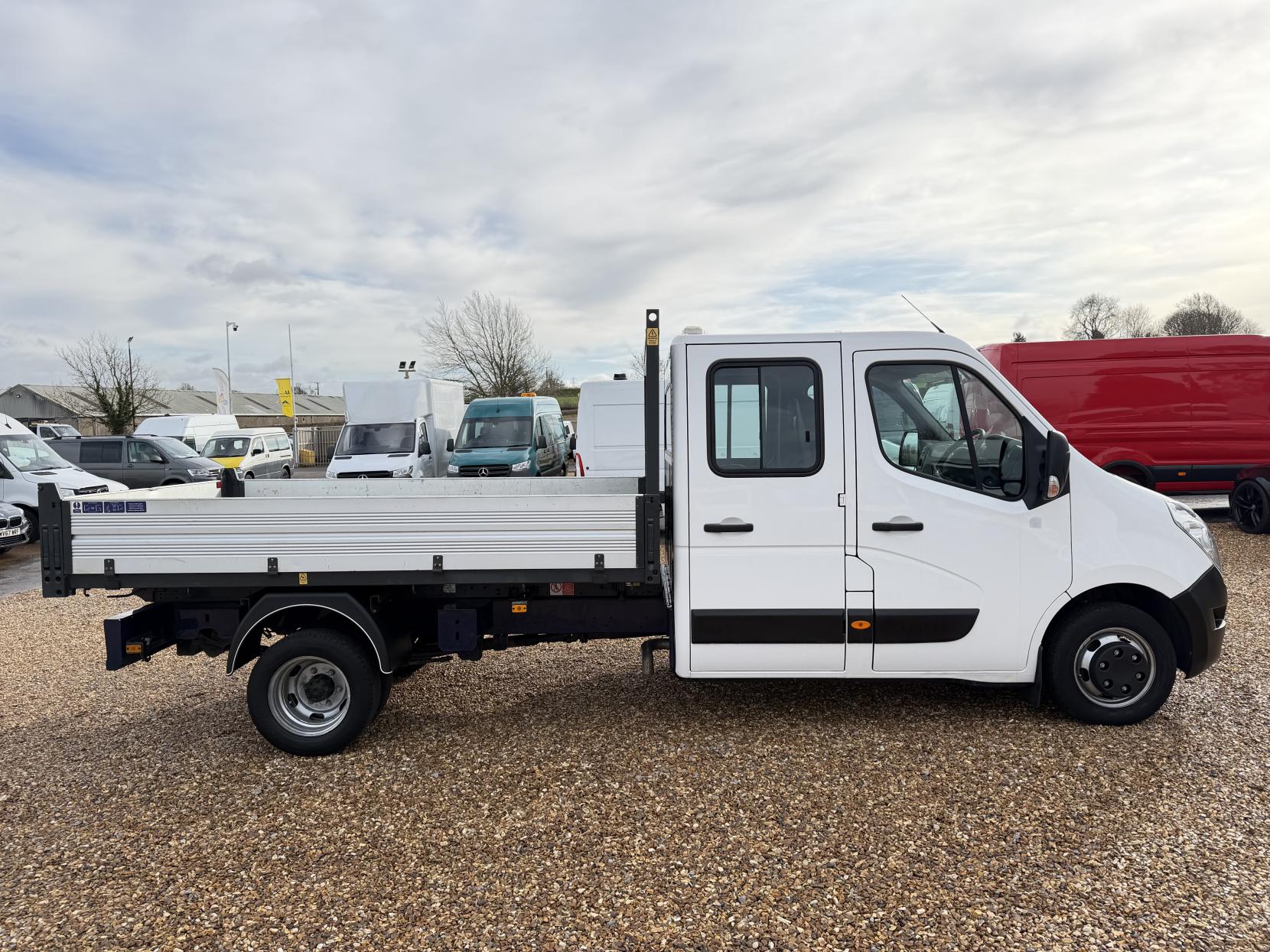 Renault Master 2.3 dCi 35 Business Tipper Double Cab 4dr Diesel Manual RWD LWB Euro 6 (TRW) (130 ps)