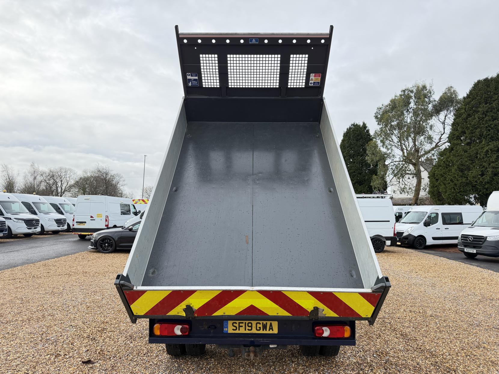 Renault Master 2.3 dCi 35 Business Tipper Double Cab 4dr Diesel Manual RWD LWB Euro 6 (TRW) (130 ps)