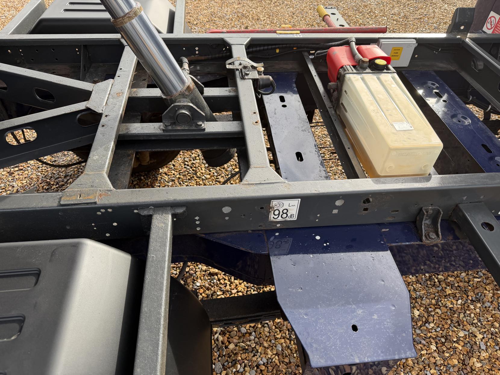 Renault Master 2.3 dCi 35 Business Tipper Double Cab 4dr Diesel Manual RWD LWB Euro 6 (TRW) (130 ps)