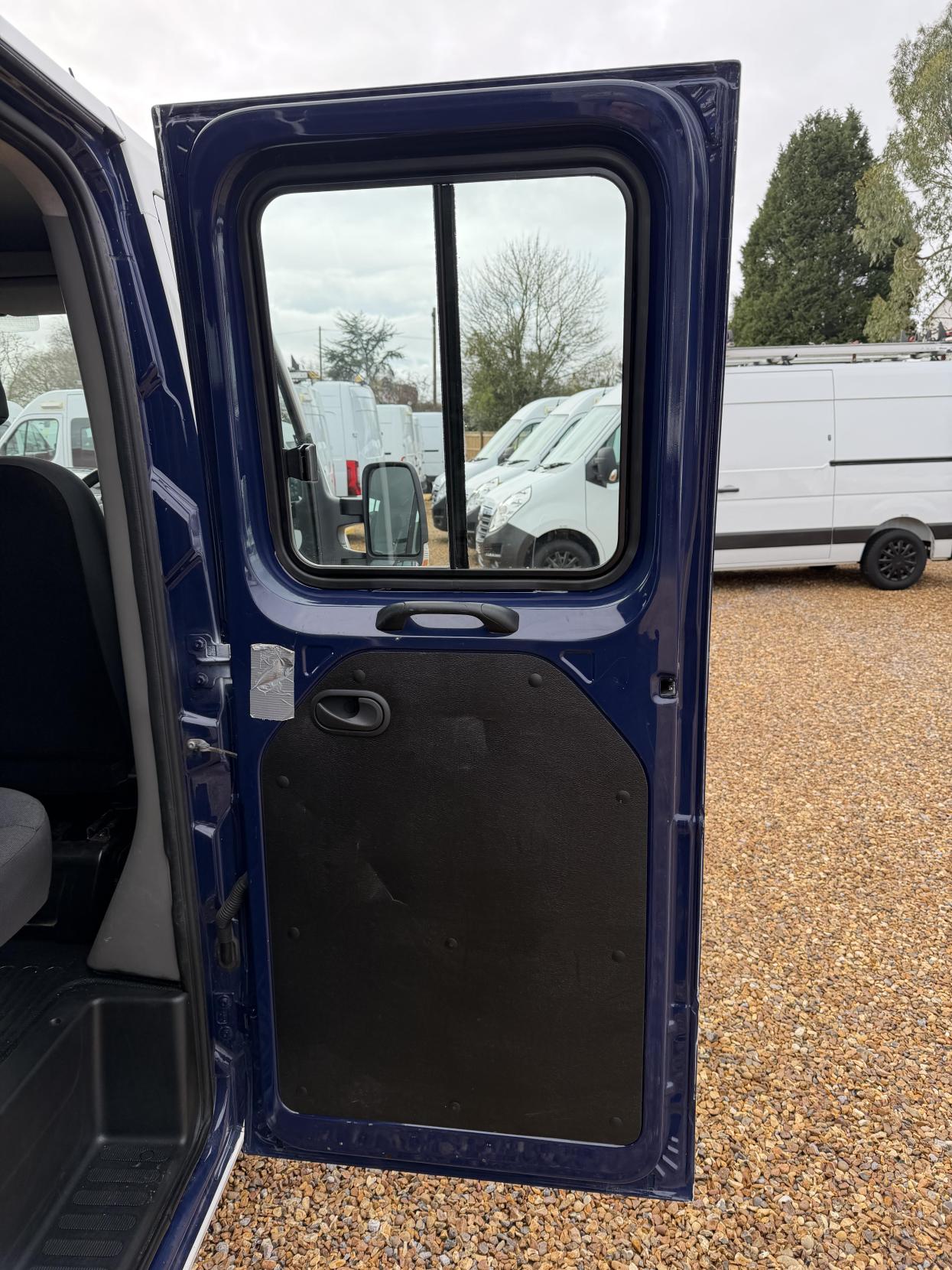 Renault Master 2.3 dCi 35 Business Tipper Double Cab 4dr Diesel Manual RWD LWB Euro 6 (TRW) (130 ps)