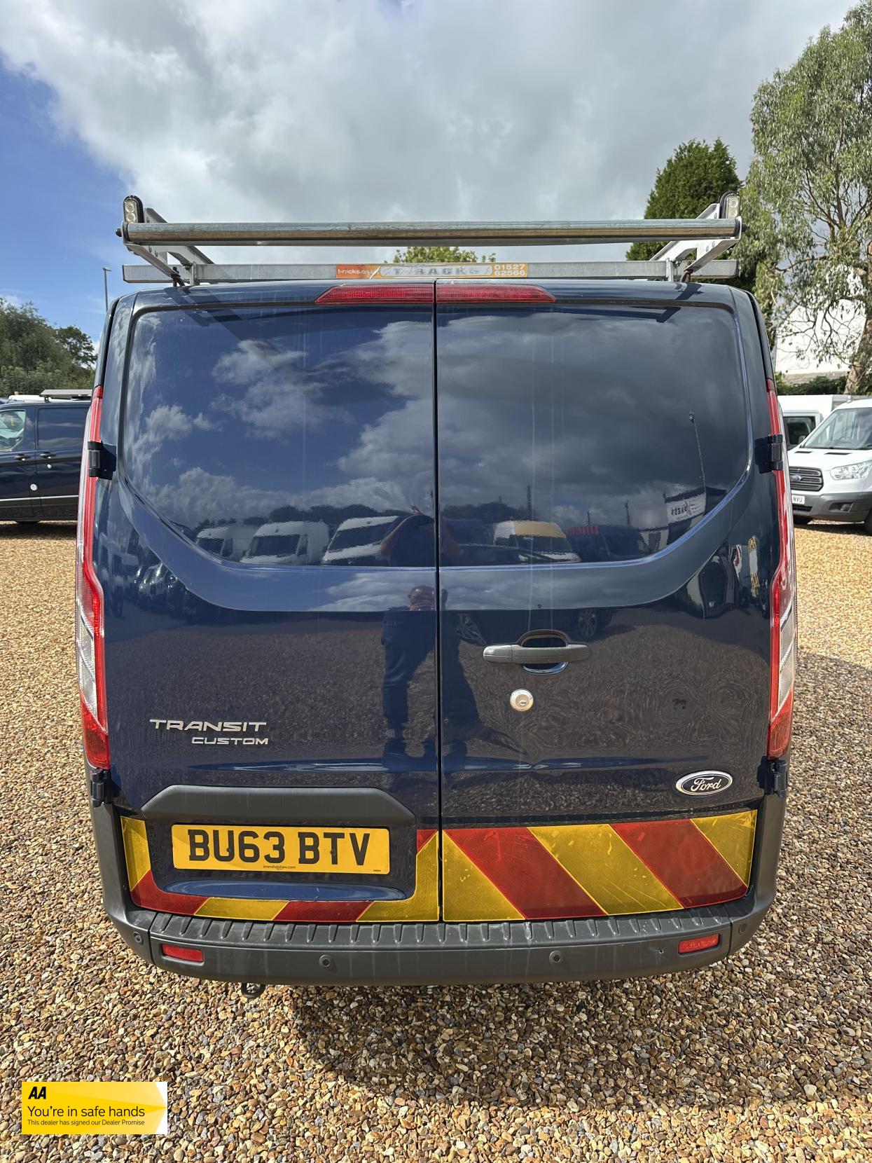 Ford Transit Custom 2.2 TDCi 330 Trend Panel Van 5dr Diesel Manual L2 H1 (197 g/km, 123 bhp)