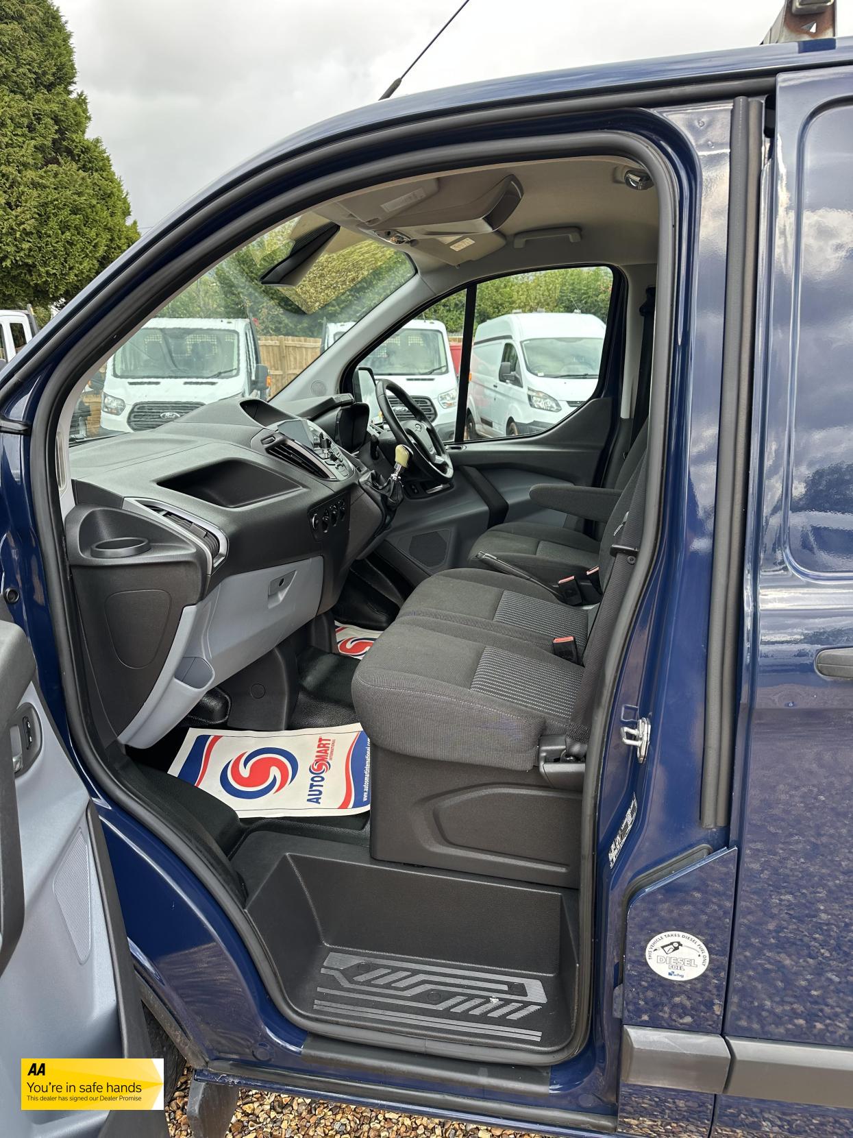 Ford Transit Custom 2.2 TDCi 330 Trend Panel Van 5dr Diesel Manual L2 H1 (197 g/km, 123 bhp)