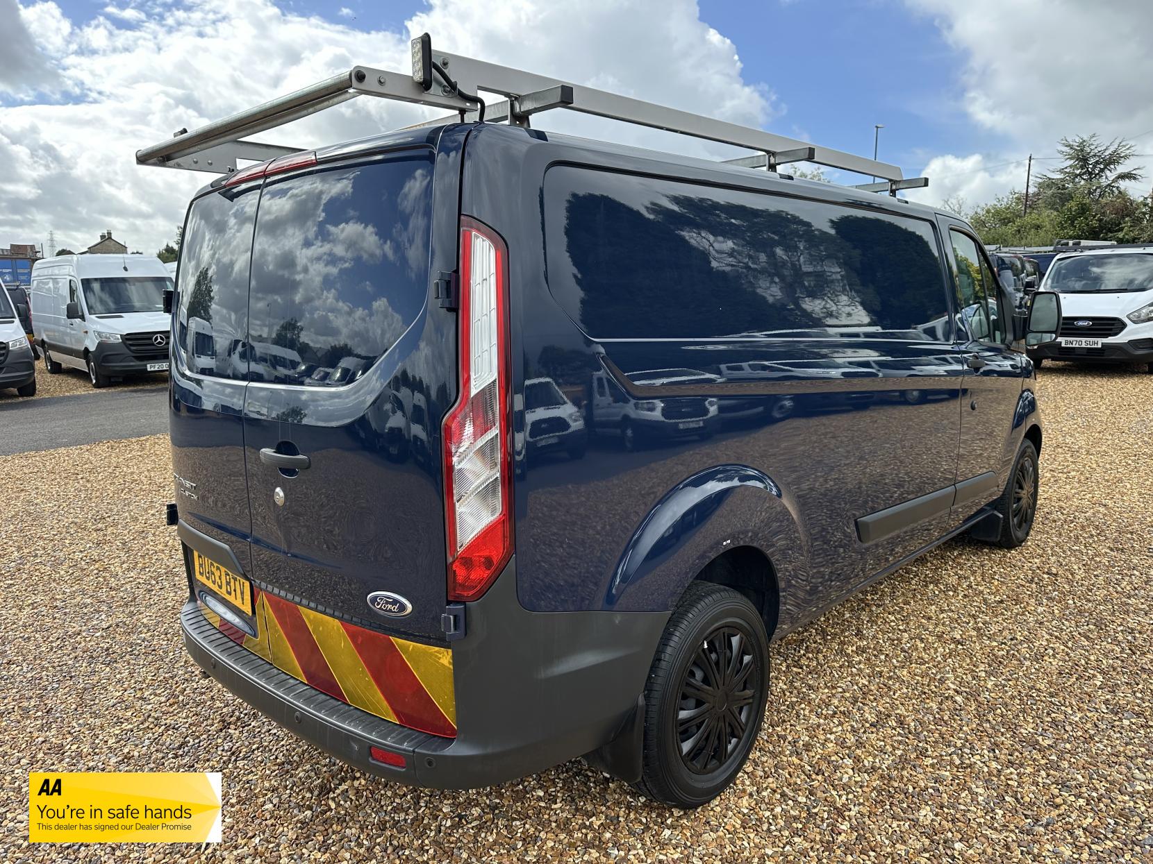 Ford Transit Custom 2.2 TDCi 330 Trend Panel Van 5dr Diesel Manual L2 H1 (197 g/km, 123 bhp)