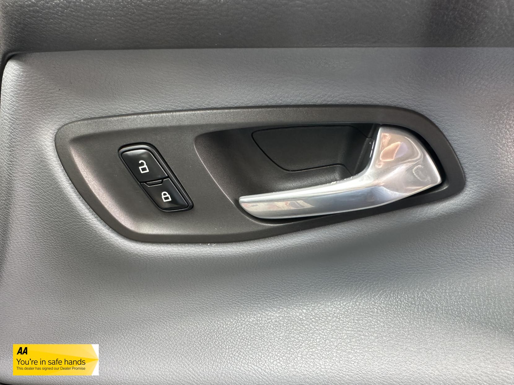Ford Transit Custom 2.2 TDCi 330 Trend Panel Van 5dr Diesel Manual L2 H1 (197 g/km, 123 bhp)