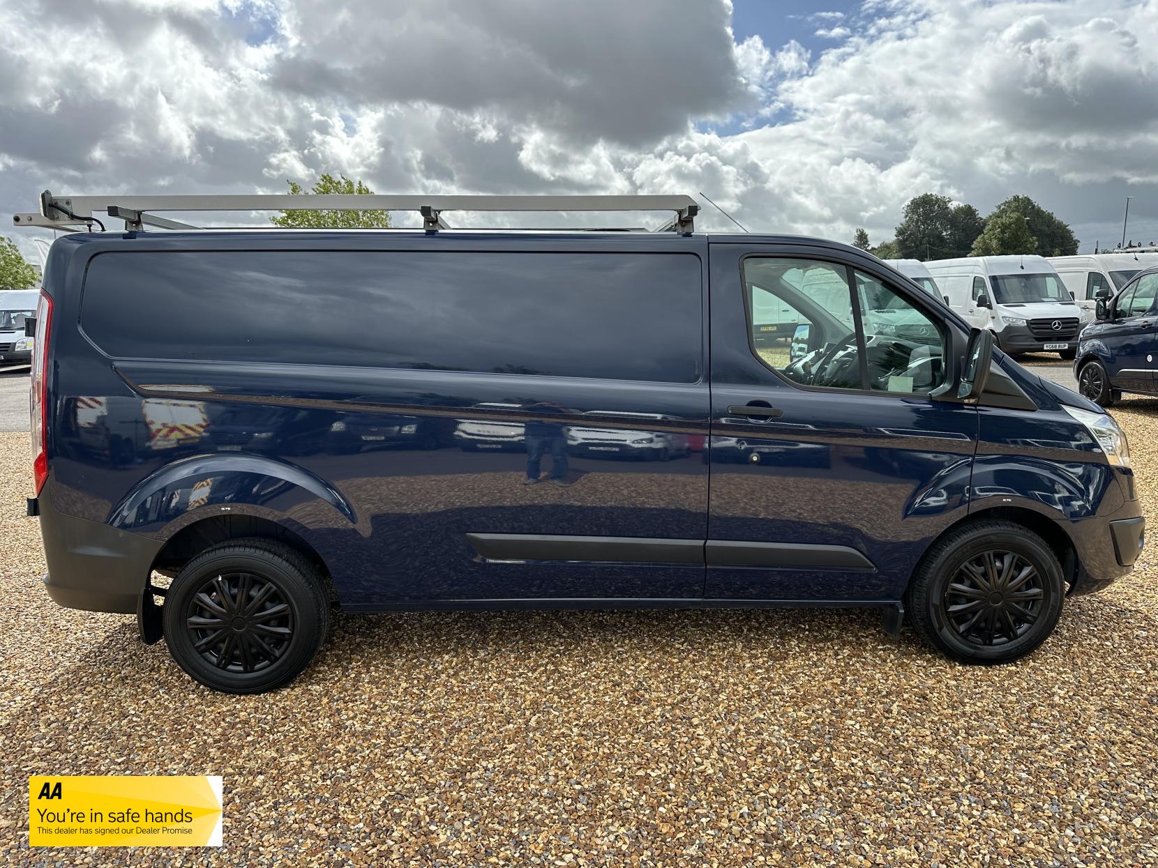 Ford Transit Custom 2.2 TDCi 330 Trend Panel Van 5dr Diesel Manual L2 H1 (197 g/km, 123 bhp)