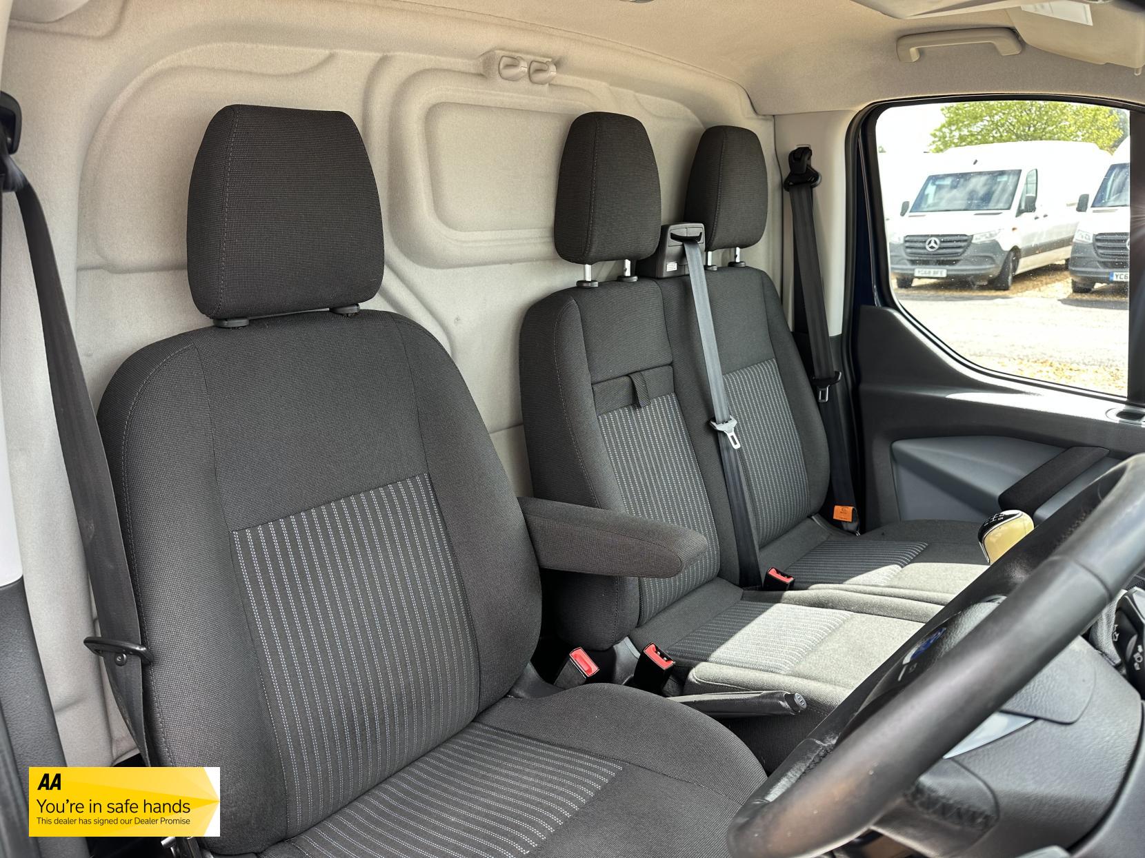 Ford Transit Custom 2.2 TDCi 330 Trend Panel Van 5dr Diesel Manual L2 H1 (197 g/km, 123 bhp)