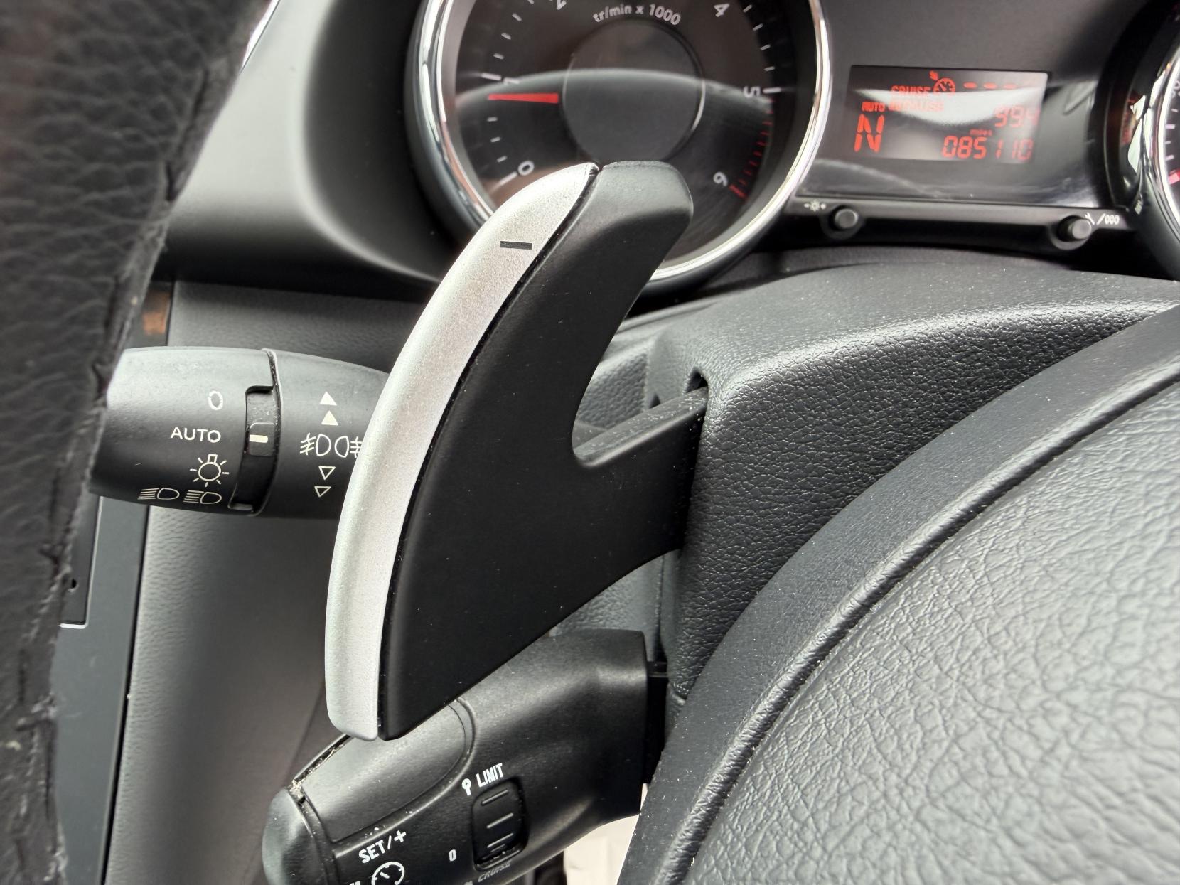 2011 Peugeot 3008 1.6 e-HDi Sport SUV 5dr Diesel EGC Euro 5 (s/s) (112 ps) - Thumbnail 18
