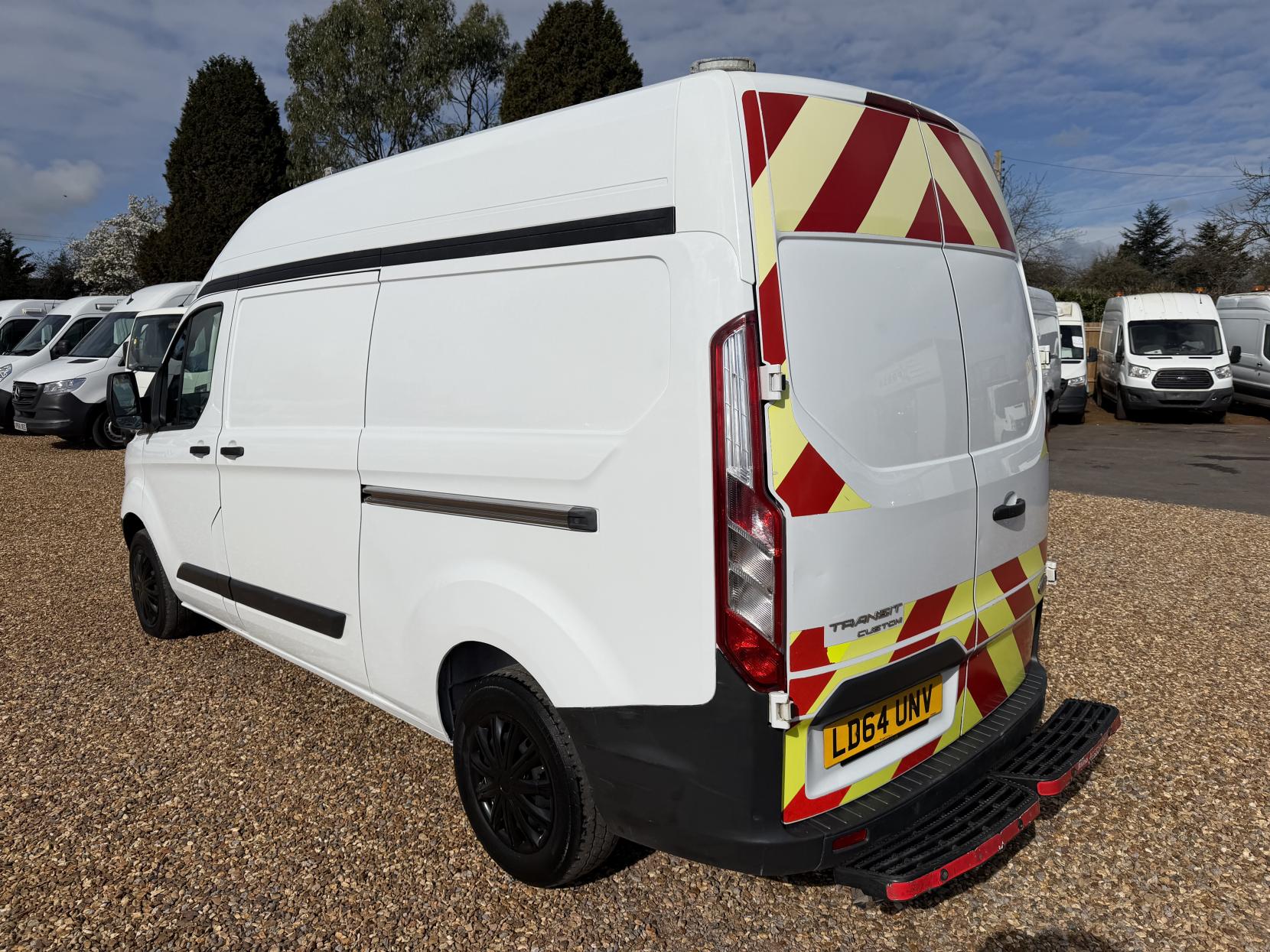 Ford Transit Custom 2.2 TDCi 310 ECOnetic Panel Van 5dr Diesel Manual L2 H1 (162 g/km, 98 bhp)