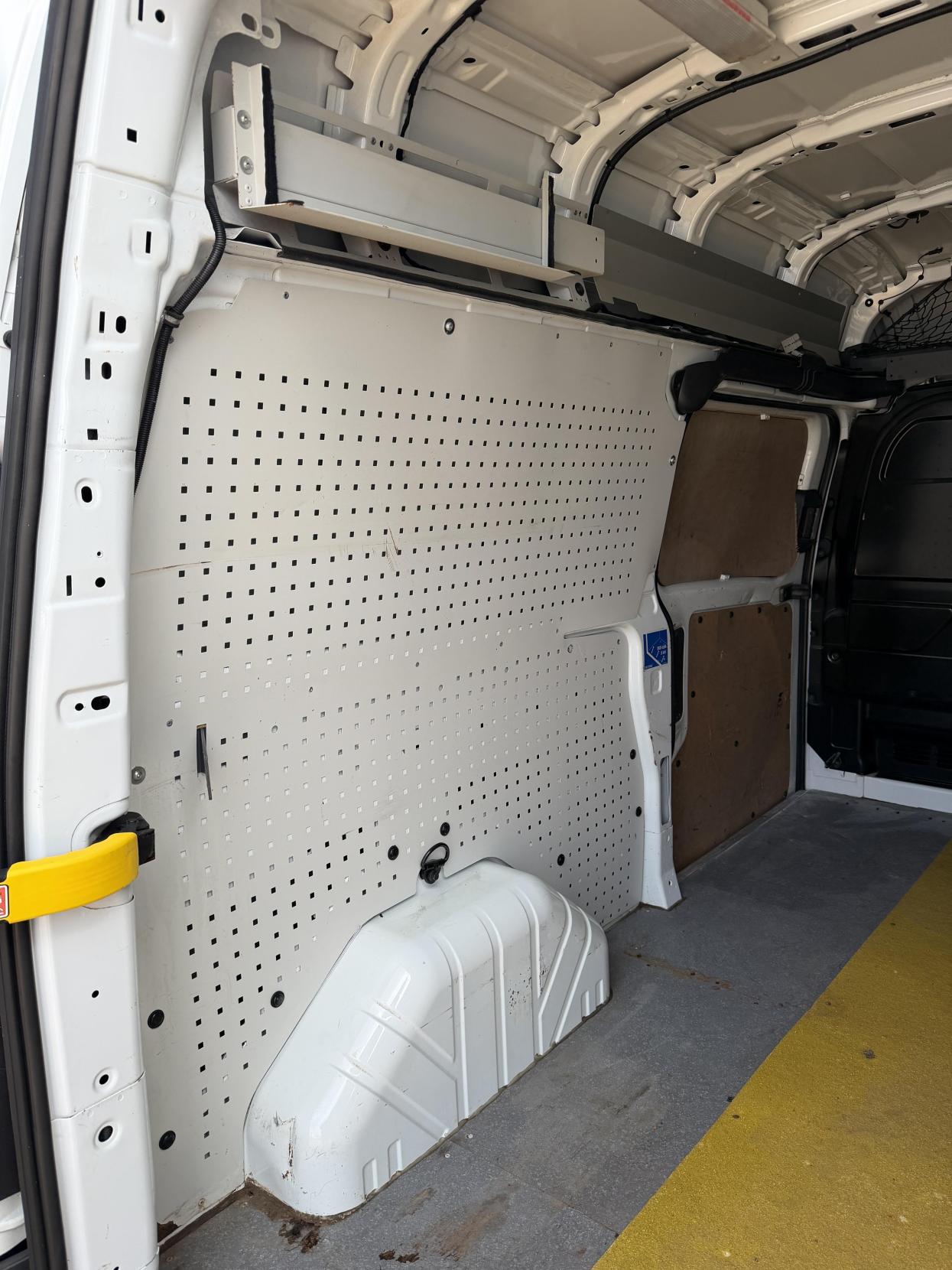 Ford Transit Custom 2.2 TDCi 310 ECOnetic Panel Van 5dr Diesel Manual L2 H1 (162 g/km, 98 bhp)