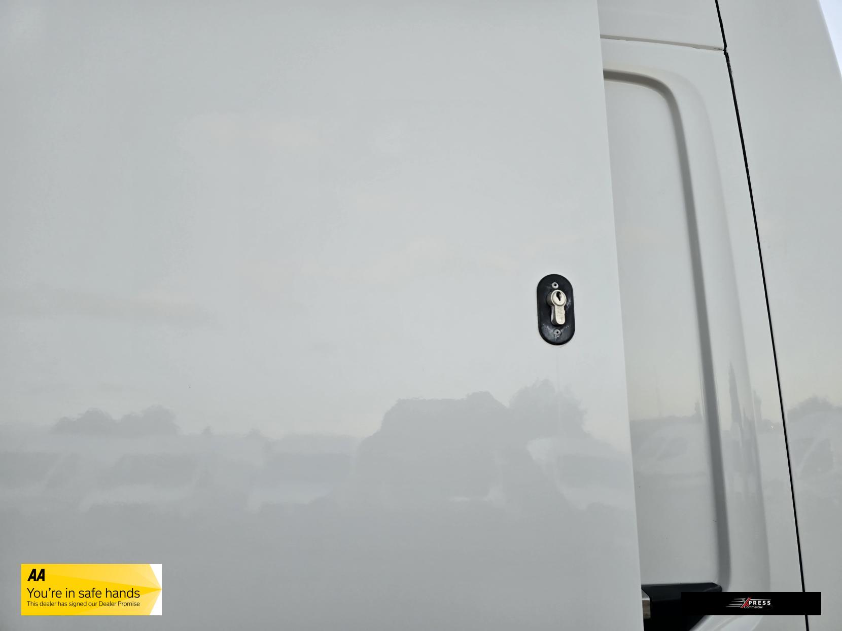 Volkswagen Crafter Crafter 2.0 TDI CR35 BlueMotion Tech Startline Panel Van 5dr Diesel Manual FWD MWB High Roof Euro 6 (s/s) (140 ps)