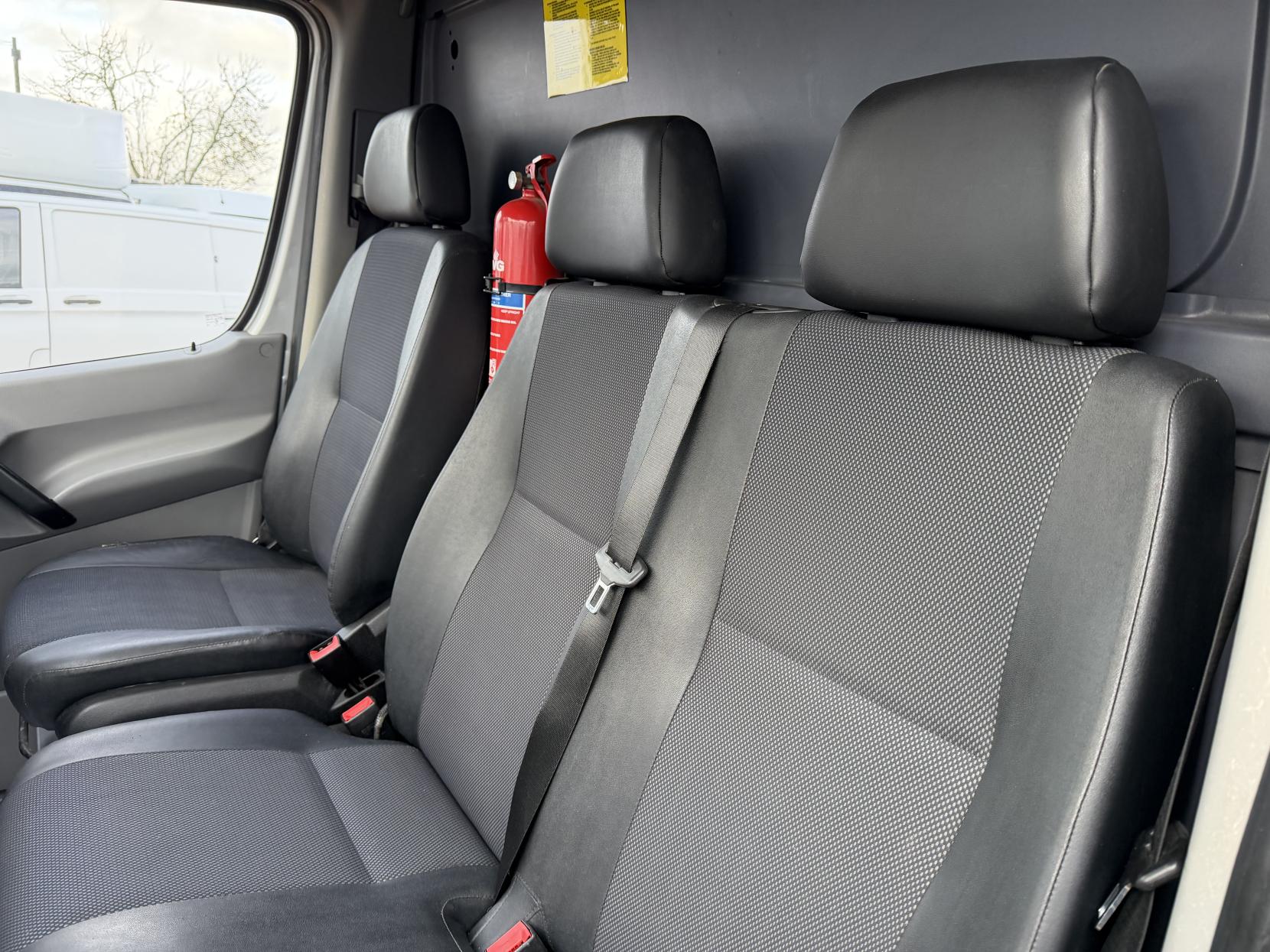 Mercedes-Benz Sprinter 2.1 313 CDi BlueEFFICIENCY Panel Van 4dr Diesel Manual RWD L1 H3 (211 g/km, 129 bhp)