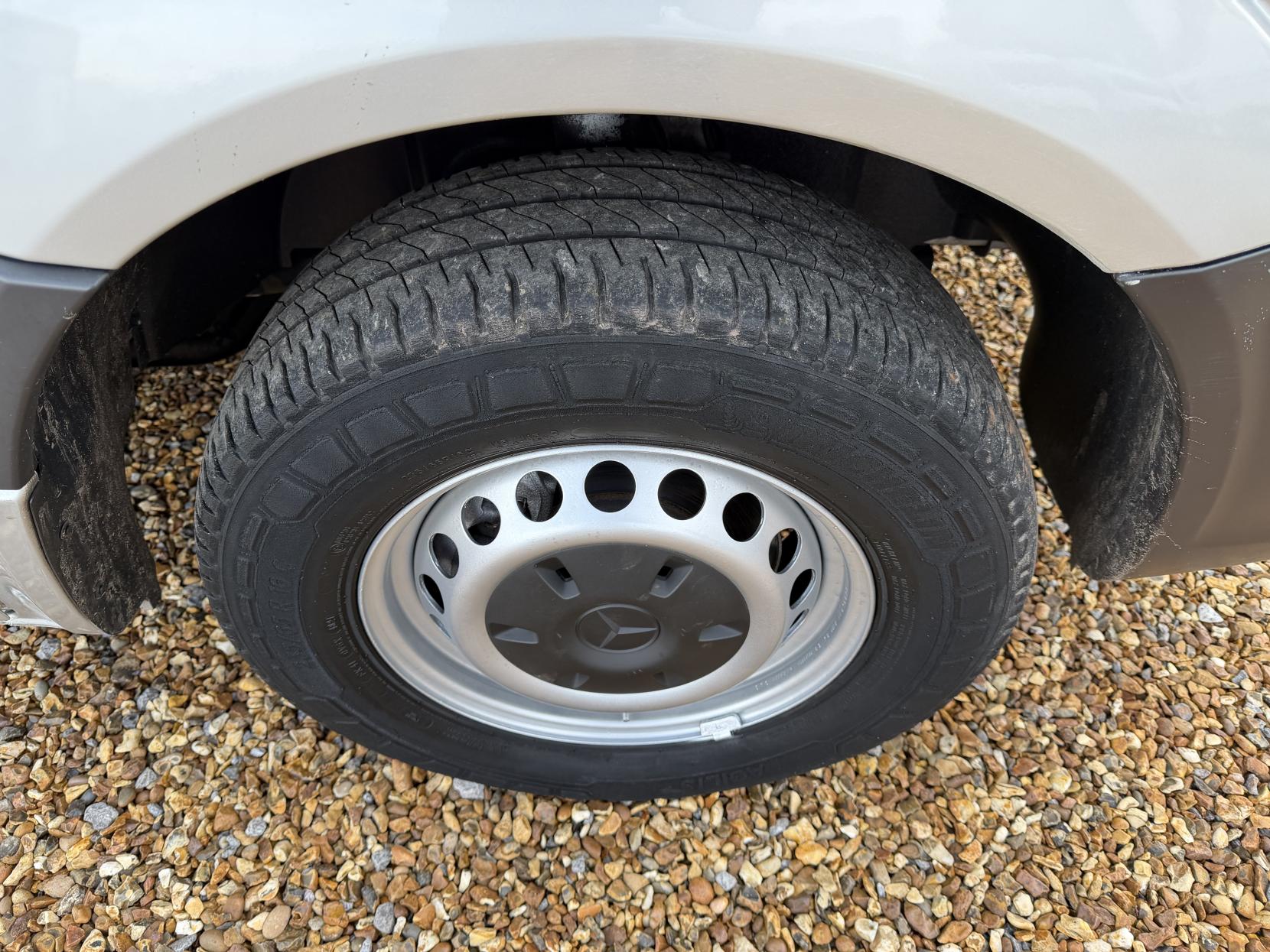 Mercedes-Benz Sprinter 2.1 313 CDi BlueEFFICIENCY Panel Van 4dr Diesel Manual RWD L1 H3 (211 g/km, 129 bhp)