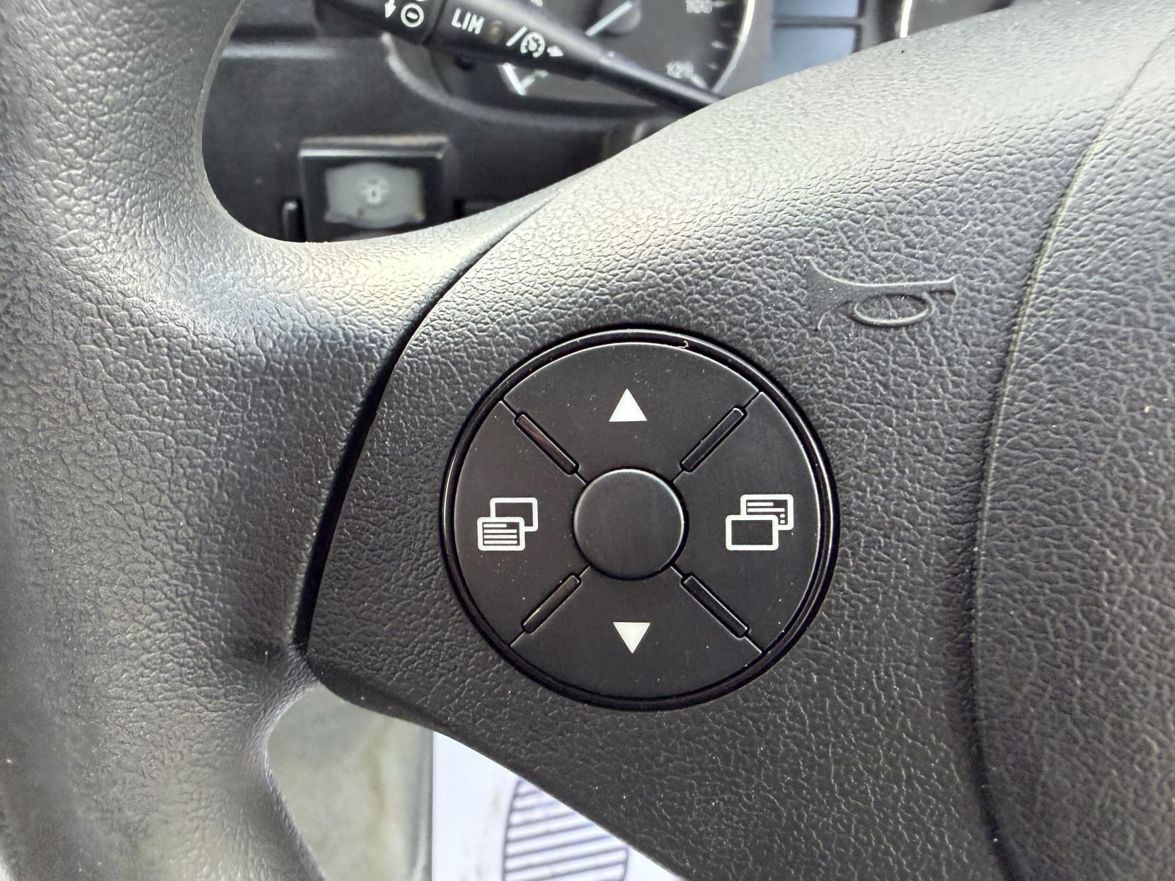 Mercedes-Benz Sprinter 2.1 313 CDi BlueEFFICIENCY Panel Van 4dr Diesel Manual RWD L1 H3 (211 g/km, 129 bhp)