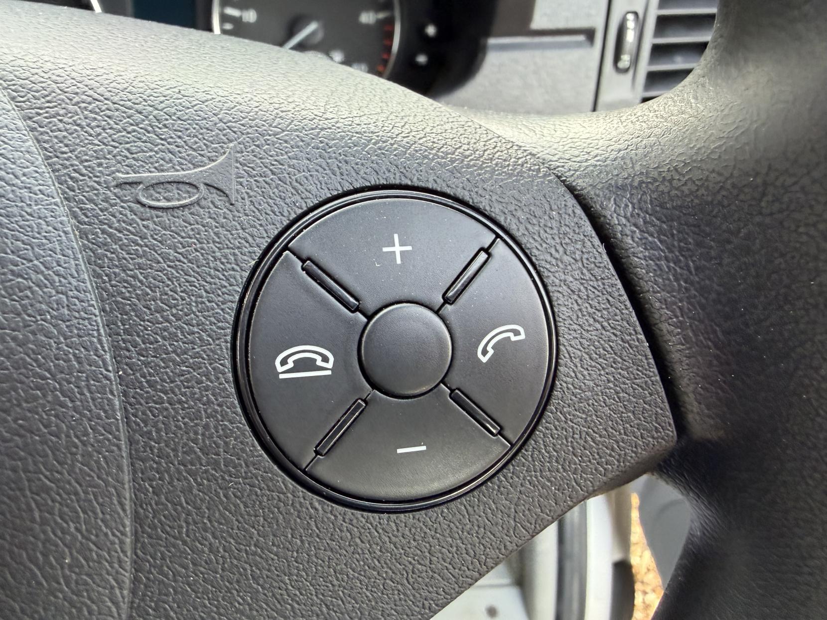 Mercedes-Benz Sprinter 2.1 313 CDi BlueEFFICIENCY Panel Van 4dr Diesel Manual RWD L1 H3 (211 g/km, 129 bhp)