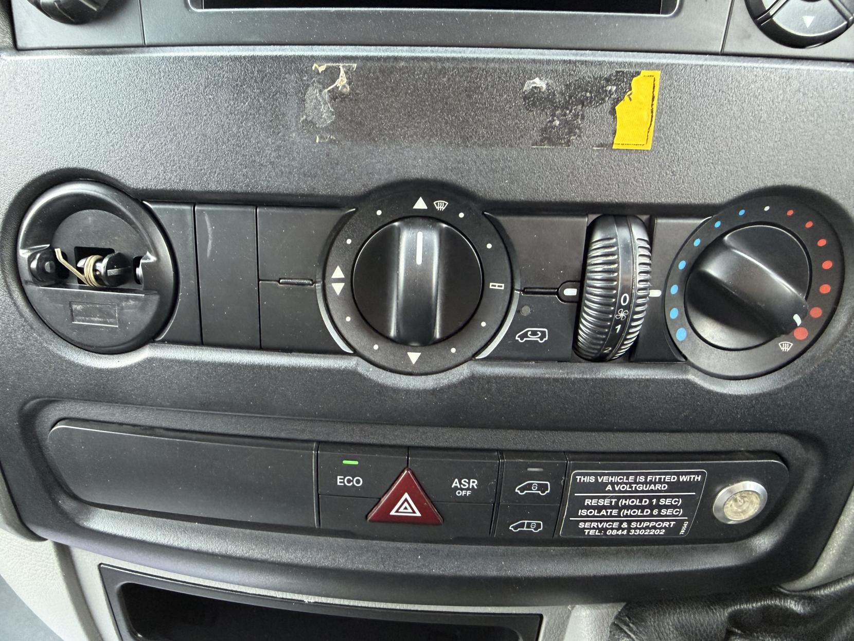 Mercedes-Benz Sprinter 2.1 313 CDi BlueEFFICIENCY Panel Van 4dr Diesel Manual RWD L1 H3 (211 g/km, 129 bhp)