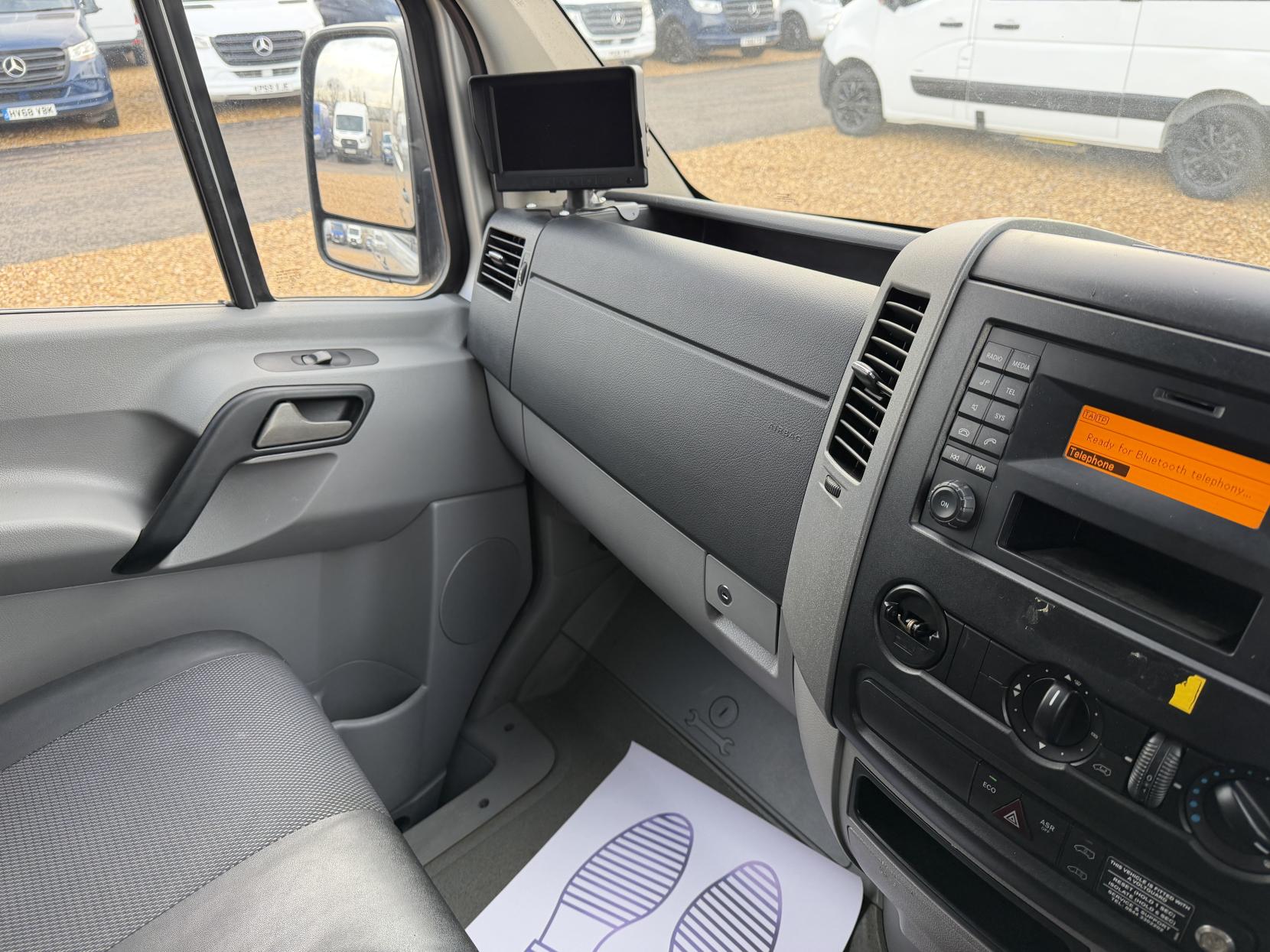 Mercedes-Benz Sprinter 2.1 313 CDi BlueEFFICIENCY Panel Van 4dr Diesel Manual RWD L1 H3 (211 g/km, 129 bhp)