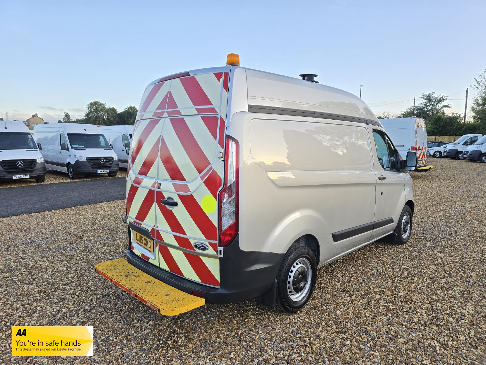 Ford Transit Custom 2.2 TDCi 310 ECOnetic Panel Van 5dr Diesel Manual L1 H1 (162 g/km, 98 bhp)