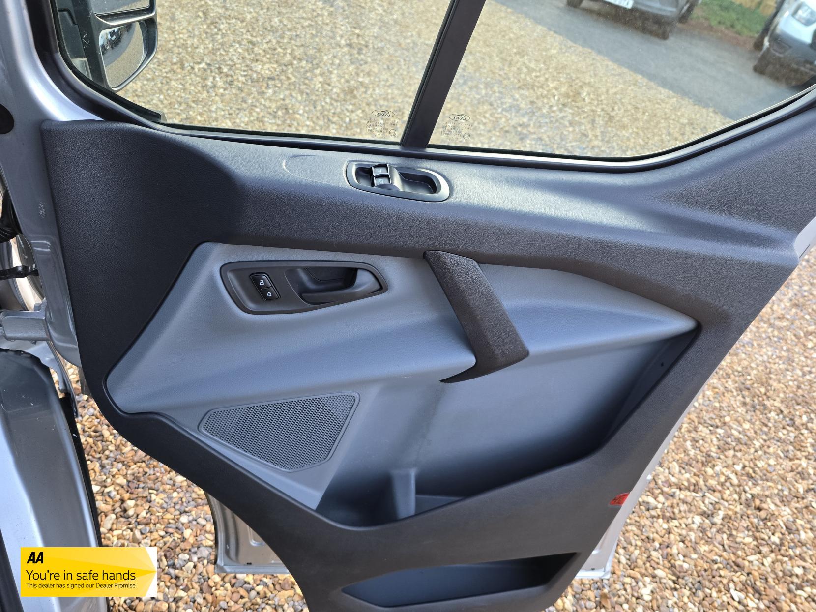 Ford Transit Custom 2.2 TDCi 310 ECOnetic Panel Van 5dr Diesel Manual L1 H1 (162 g/km, 98 bhp)