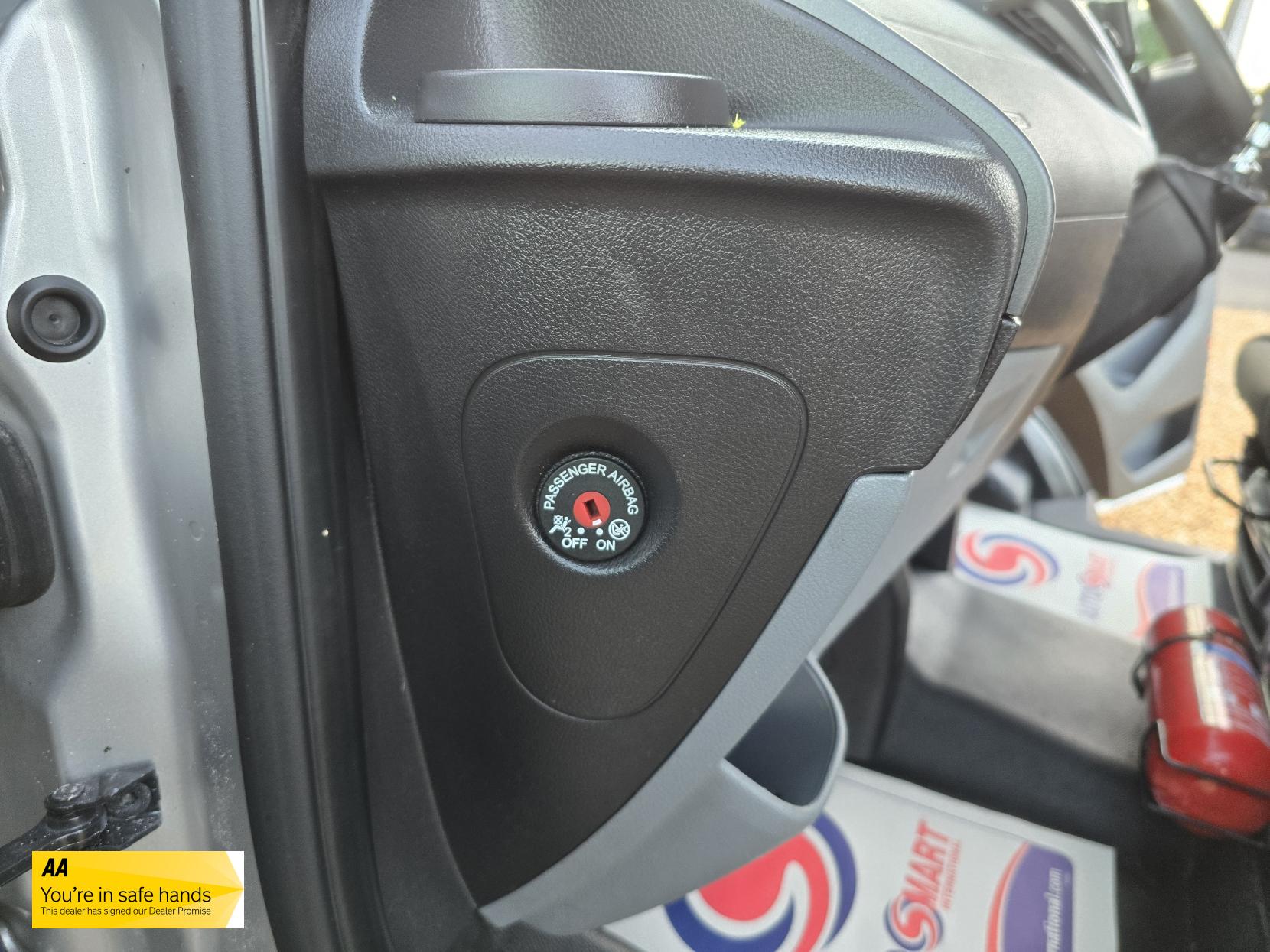 Ford Transit Custom 2.2 TDCi 310 ECOnetic Panel Van 5dr Diesel Manual L1 H1 (162 g/km, 98 bhp)