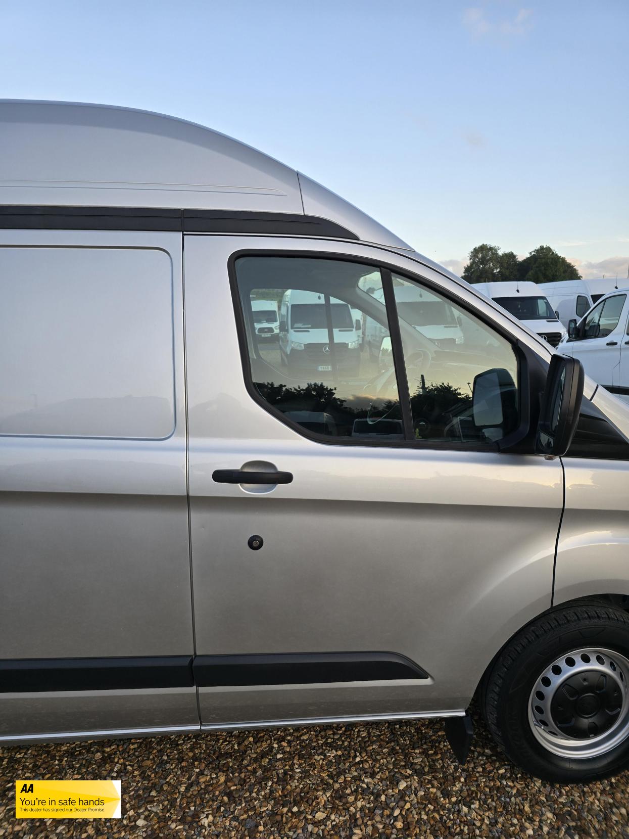 Ford Transit Custom 2.2 TDCi 310 ECOnetic Panel Van 5dr Diesel Manual L1 H1 (162 g/km, 98 bhp)