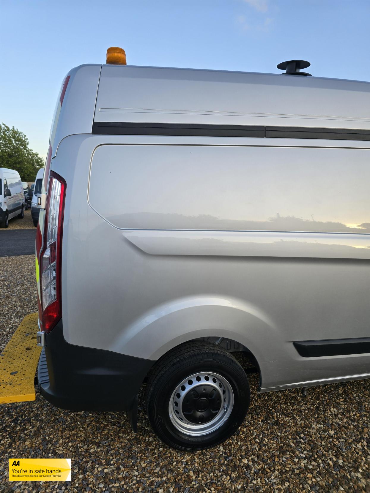 Ford Transit Custom 2.2 TDCi 310 ECOnetic Panel Van 5dr Diesel Manual L1 H1 (162 g/km, 98 bhp)
