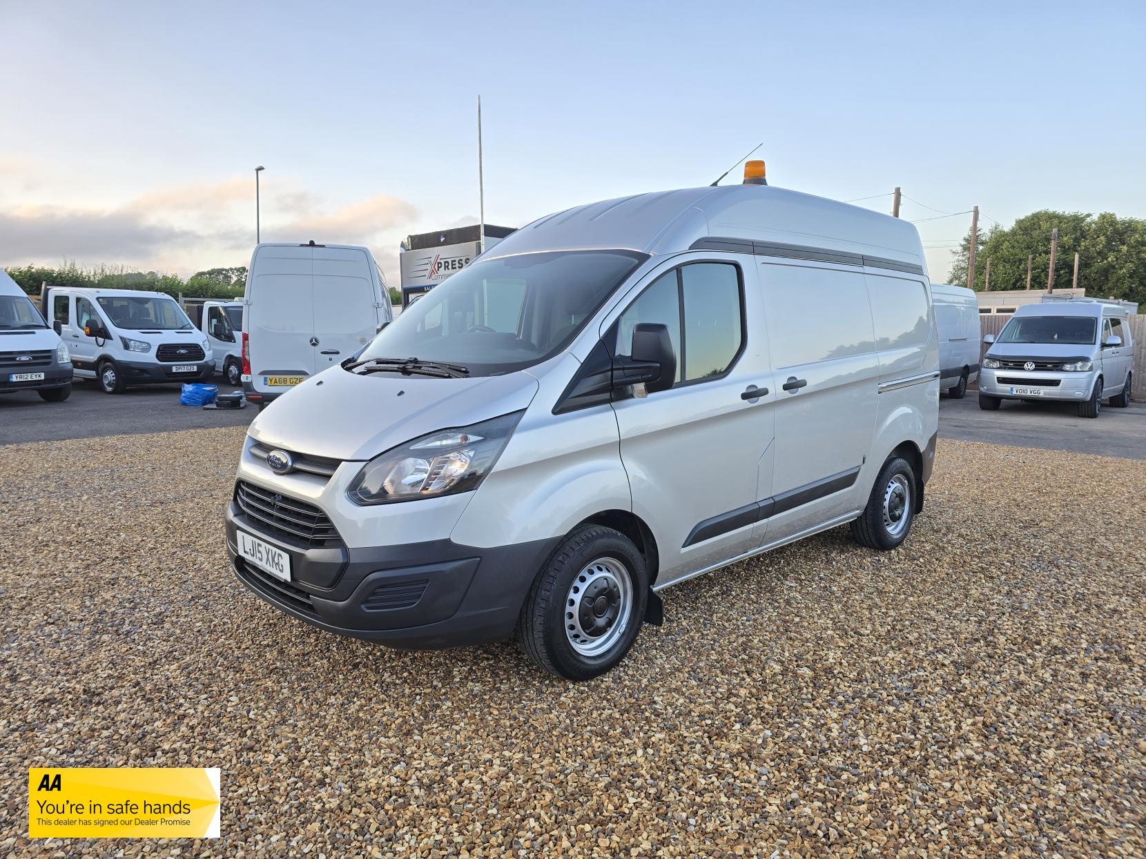 Ford Transit Custom 2.2 TDCi 310 ECOnetic Panel Van 5dr Diesel Manual L1 H1 (162 g/km, 98 bhp)