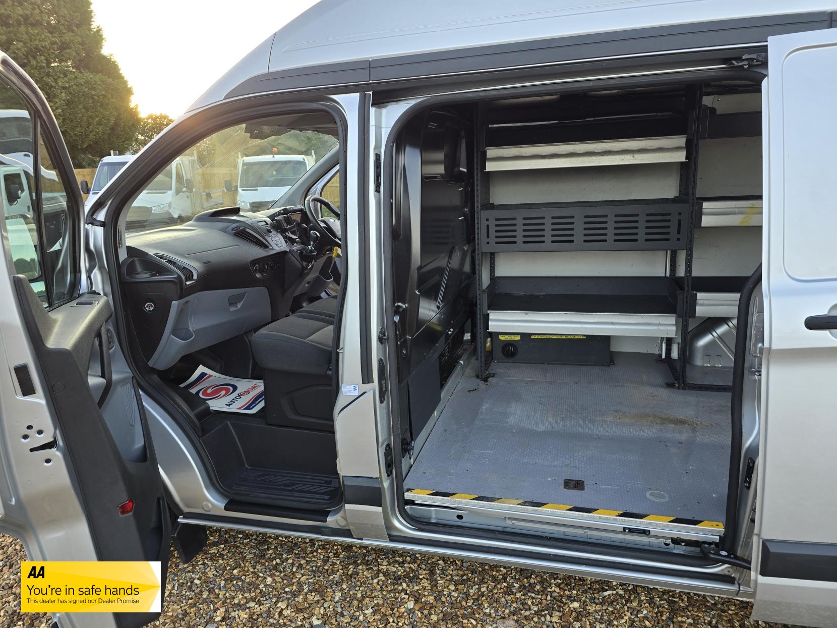 Ford Transit Custom 2.2 TDCi 310 ECOnetic Panel Van 5dr Diesel Manual L1 H1 (162 g/km, 98 bhp)