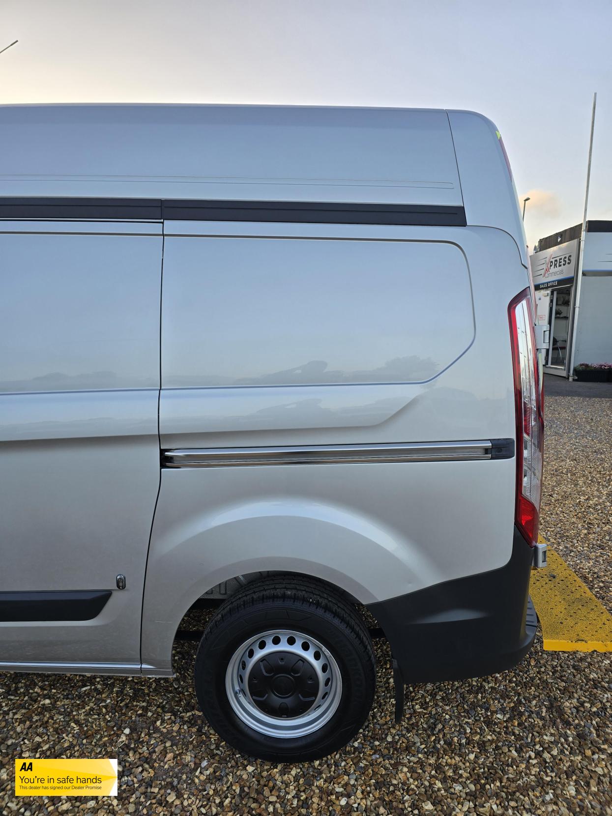 Ford Transit Custom 2.2 TDCi 310 ECOnetic Panel Van 5dr Diesel Manual L1 H1 (162 g/km, 98 bhp)