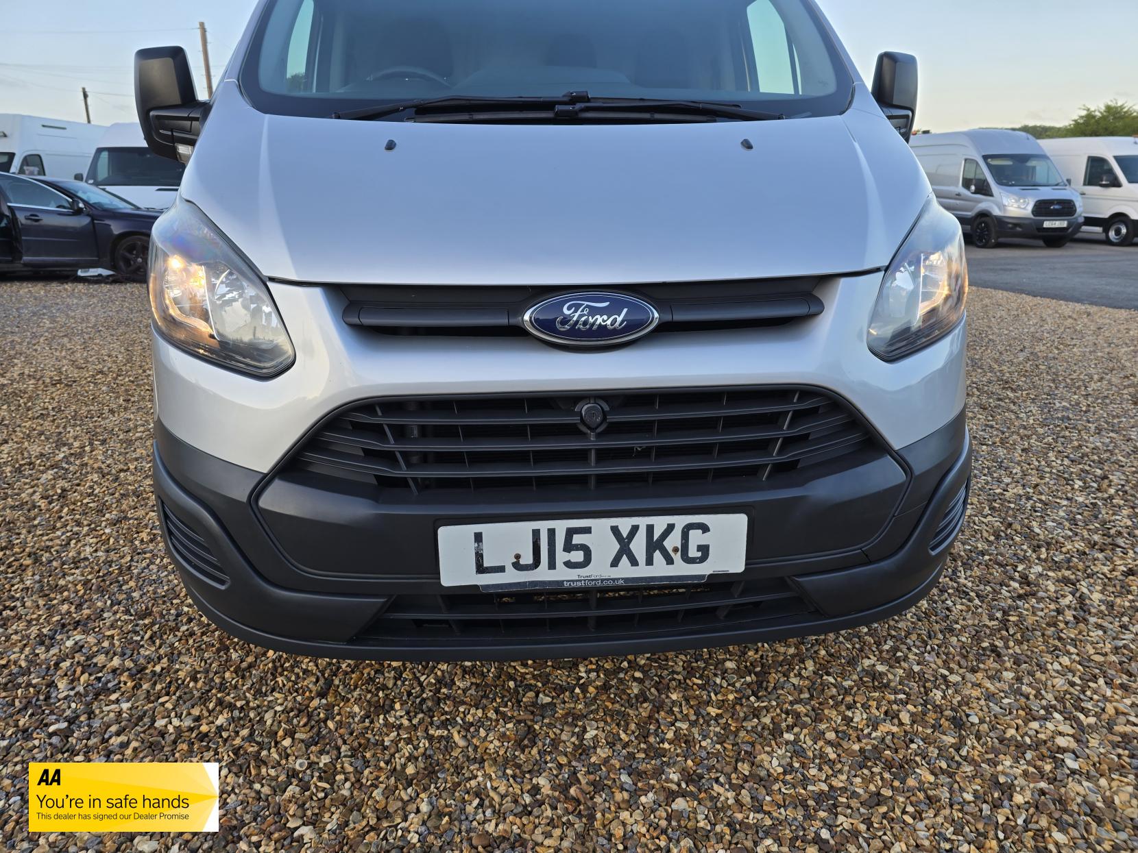Ford Transit Custom 2.2 TDCi 310 ECOnetic Panel Van 5dr Diesel Manual L1 H1 (162 g/km, 98 bhp)