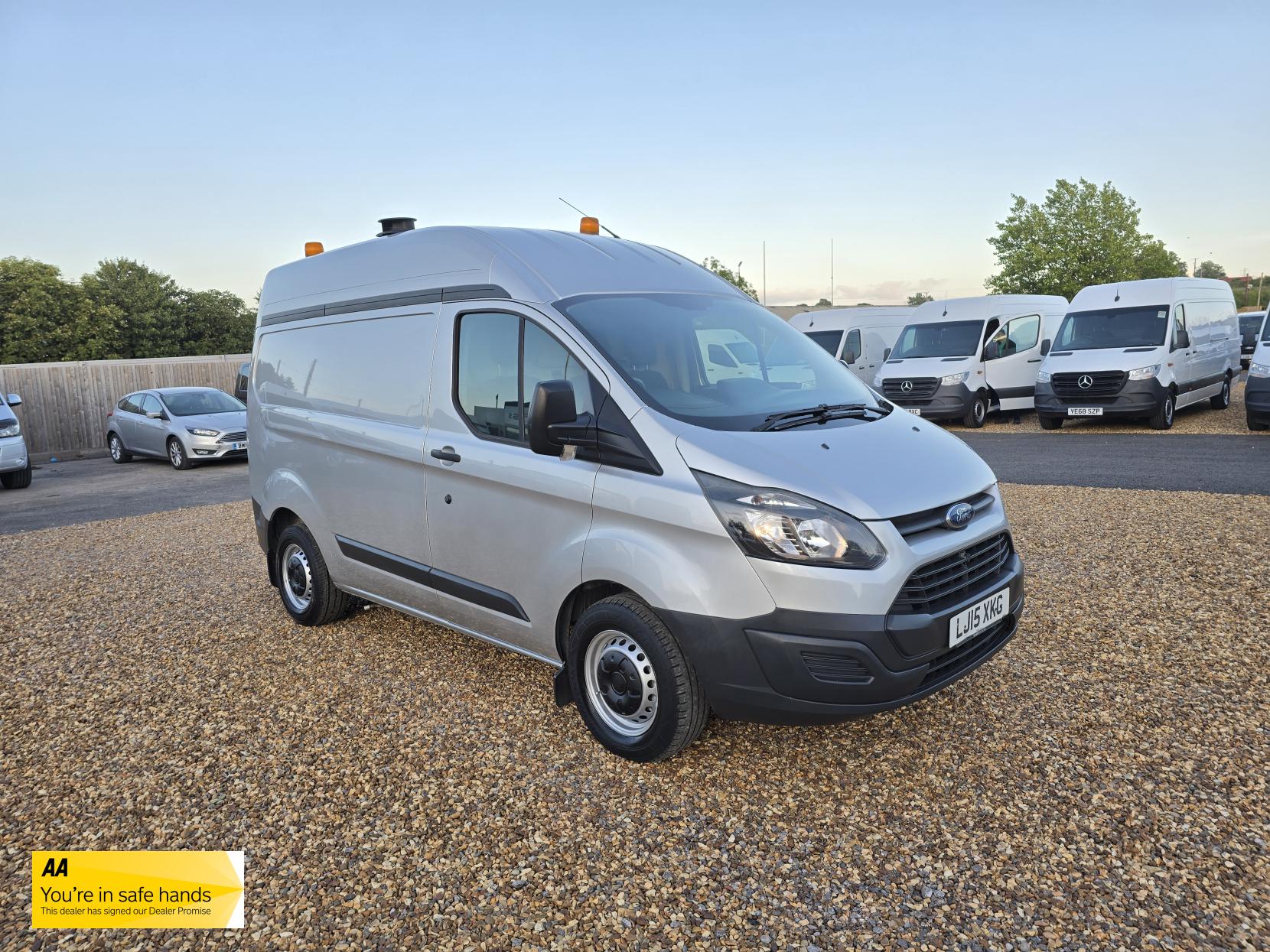 Ford Transit Custom 2.2 TDCi 310 ECOnetic Panel Van 5dr Diesel Manual L1 H1 (162 g/km, 98 bhp)