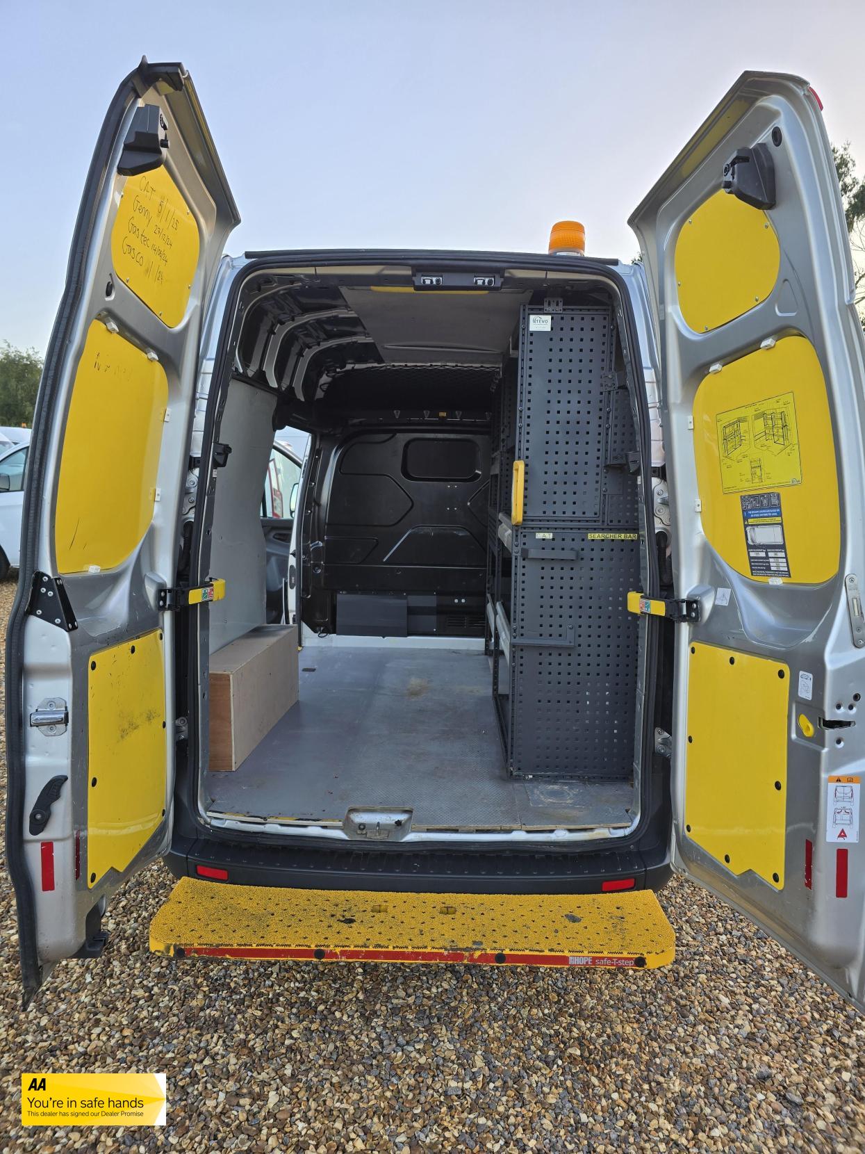 Ford Transit Custom 2.2 TDCi 310 ECOnetic Panel Van 5dr Diesel Manual L1 H1 (162 g/km, 98 bhp)
