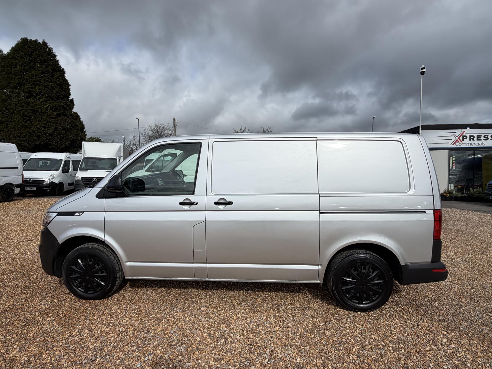Volkswagen Transporter 2.0 TDI T28 Startline Panel Van 5dr Diesel Manual FWD SWB Euro 6 (s/s) (110 ps)