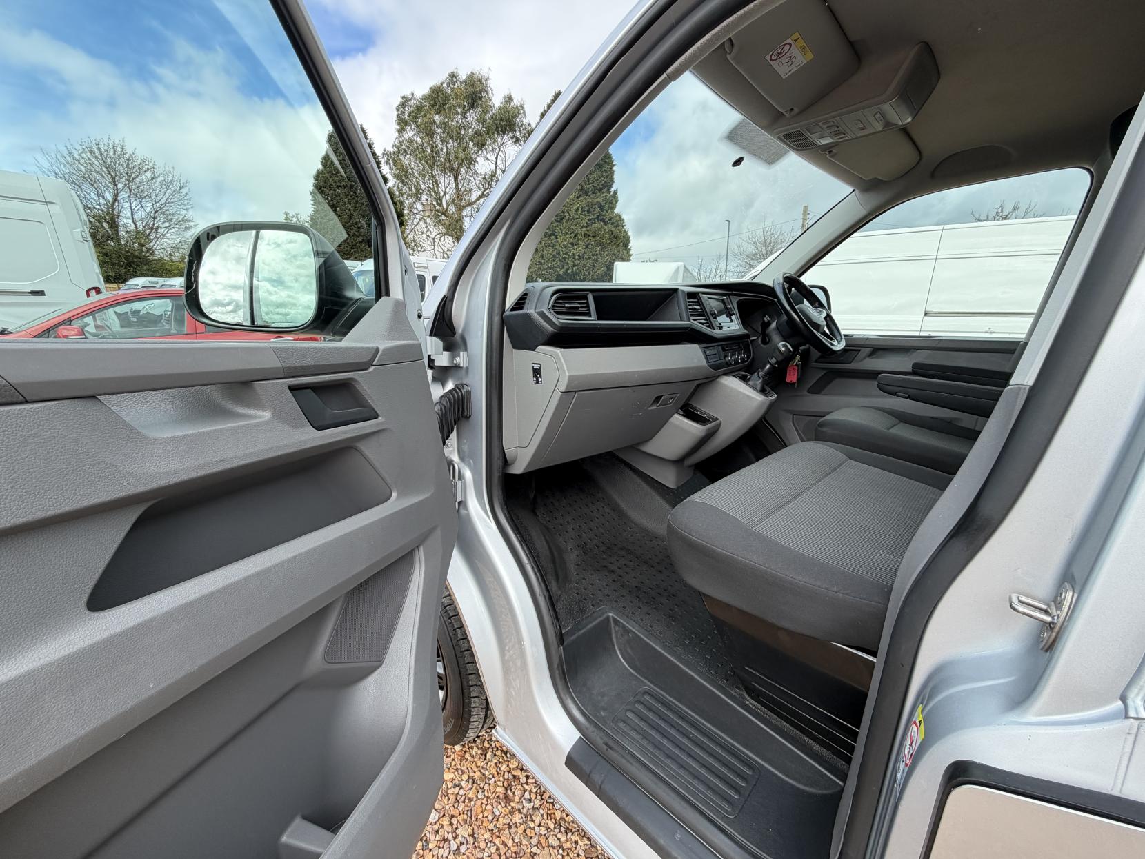 Volkswagen Transporter 2.0 TDI T28 Startline Panel Van 5dr Diesel Manual FWD SWB Euro 6 (s/s) (110 ps)