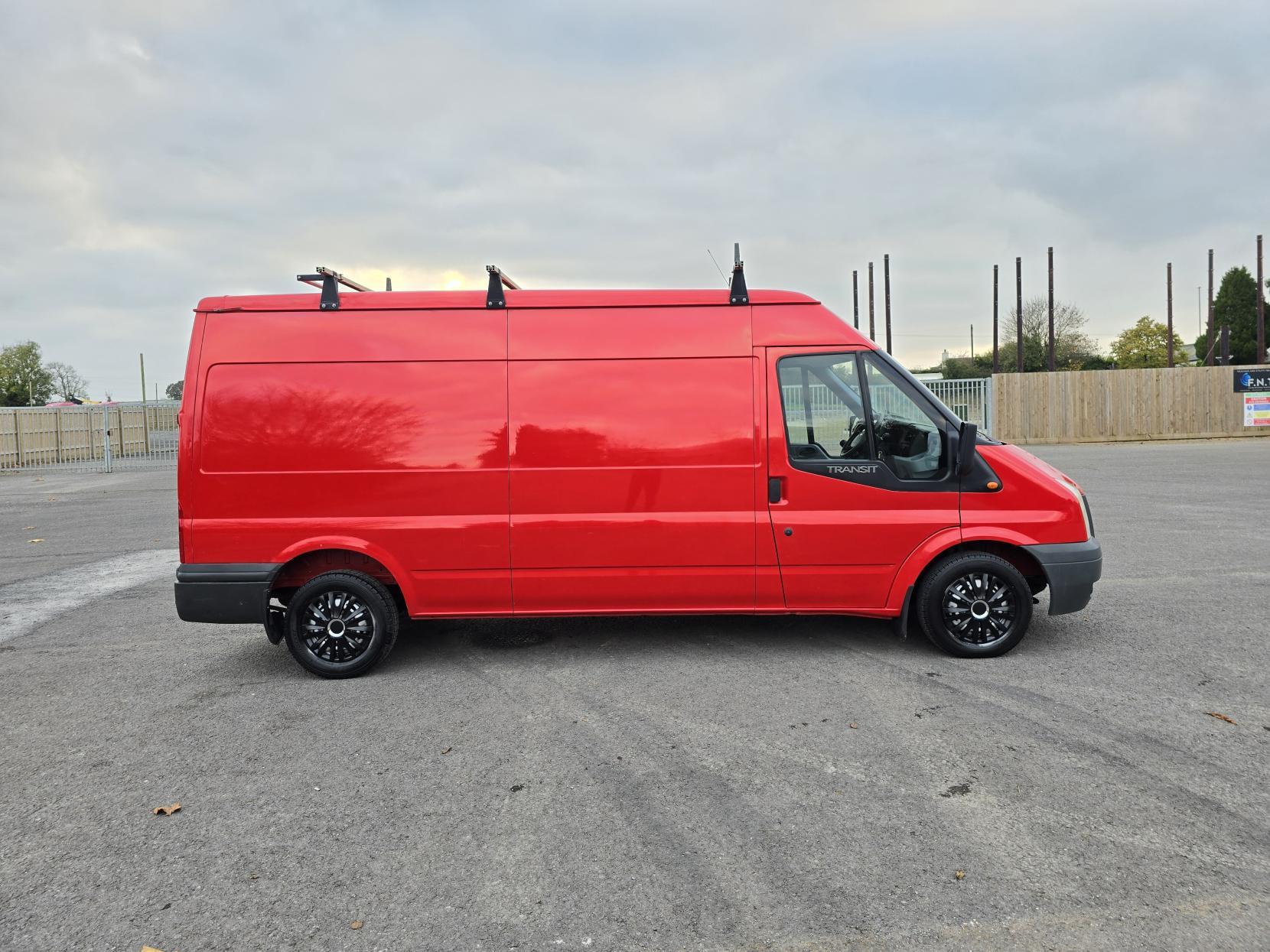 Ford Transit 2.2 TDCi 300 Panel Van 3dr Diesel Manual FWD L3 H2 (198 g/km, 98 bhp)