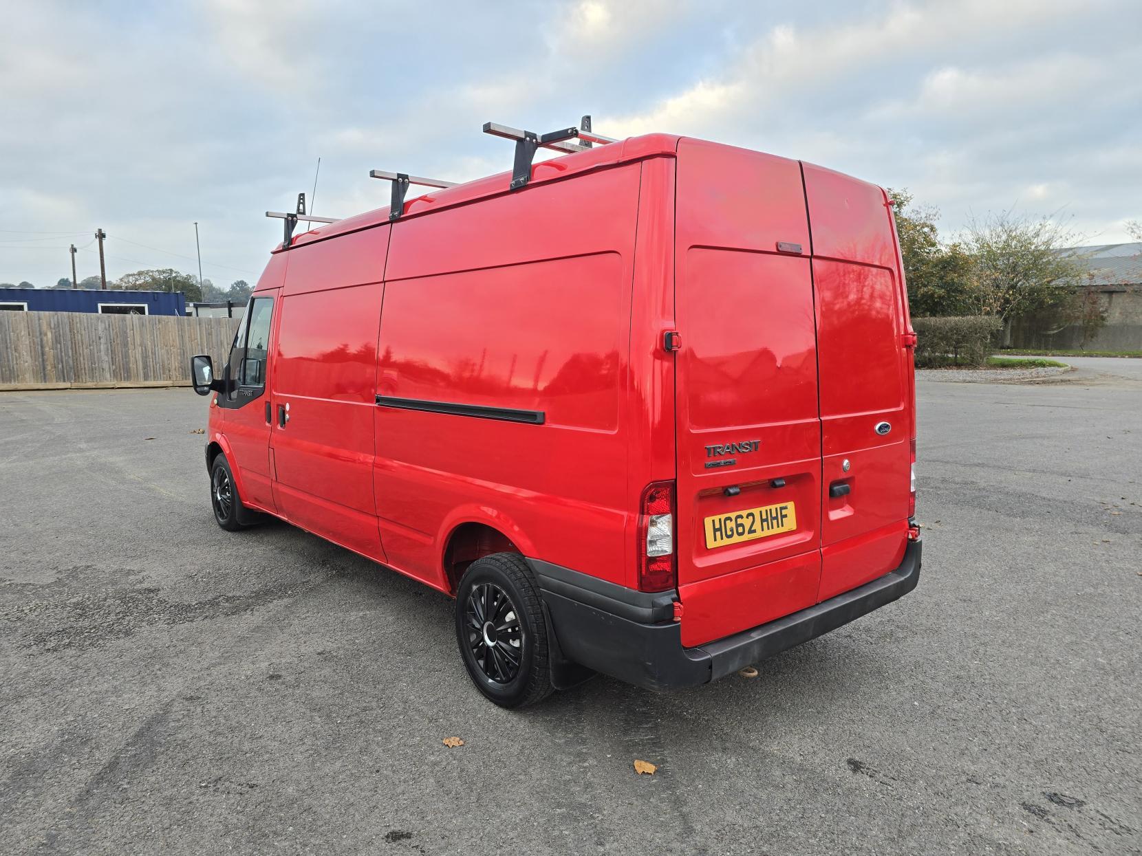 Ford Transit 2.2 TDCi 300 Panel Van 3dr Diesel Manual FWD L3 H2 (198 g/km, 98 bhp)