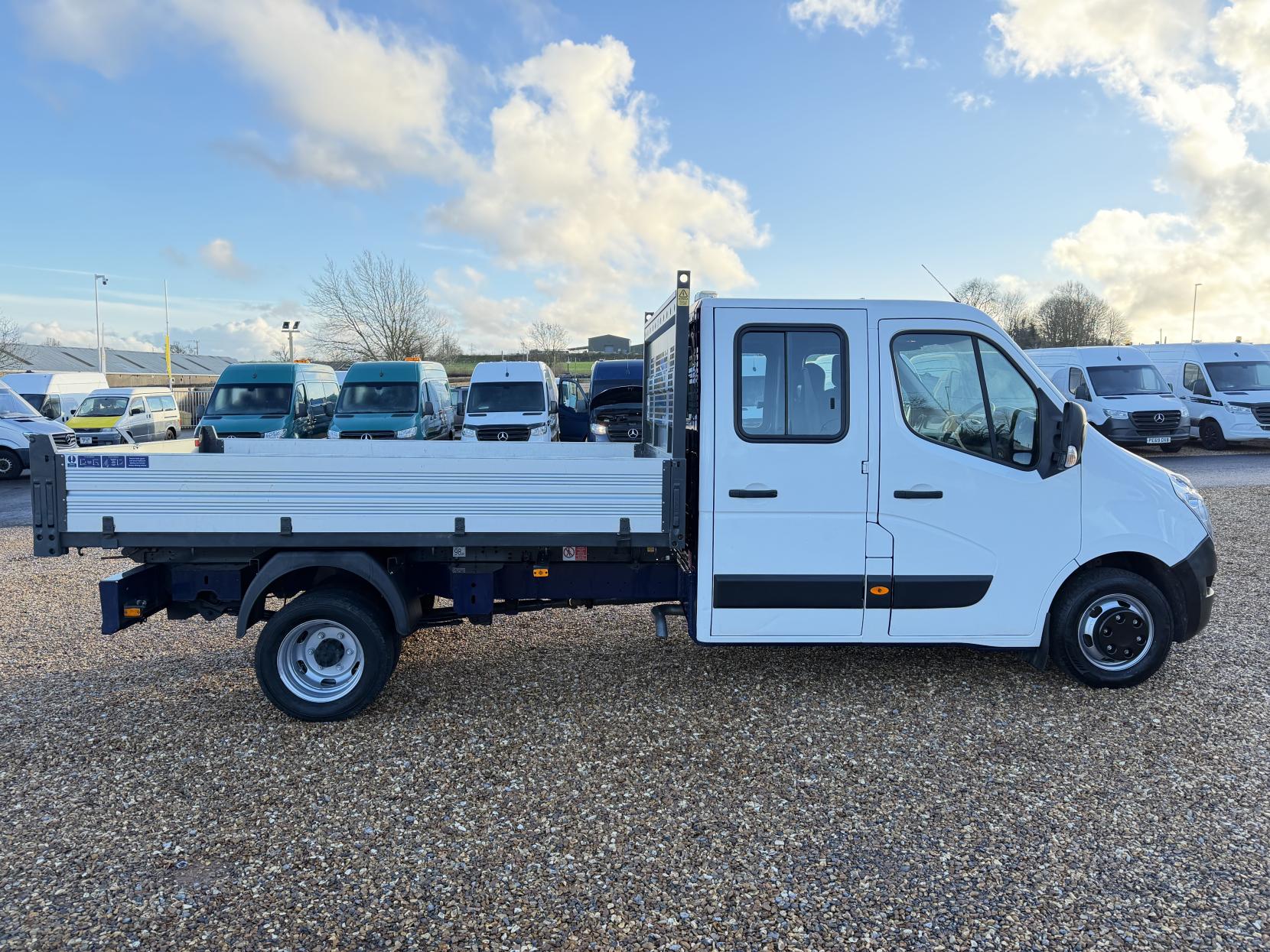 Renault Master 2.3 dCi 35 Business Tipper Double Cab 4dr Diesel Manual RWD LWB Euro 6 (TRW) (130 ps)