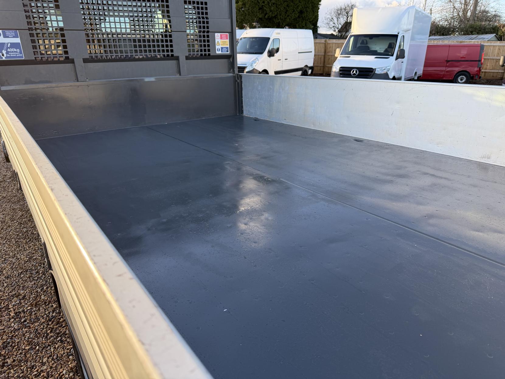 Renault Master 2.3 dCi 35 Business Tipper Double Cab 4dr Diesel Manual RWD LWB Euro 6 (TRW) (130 ps)