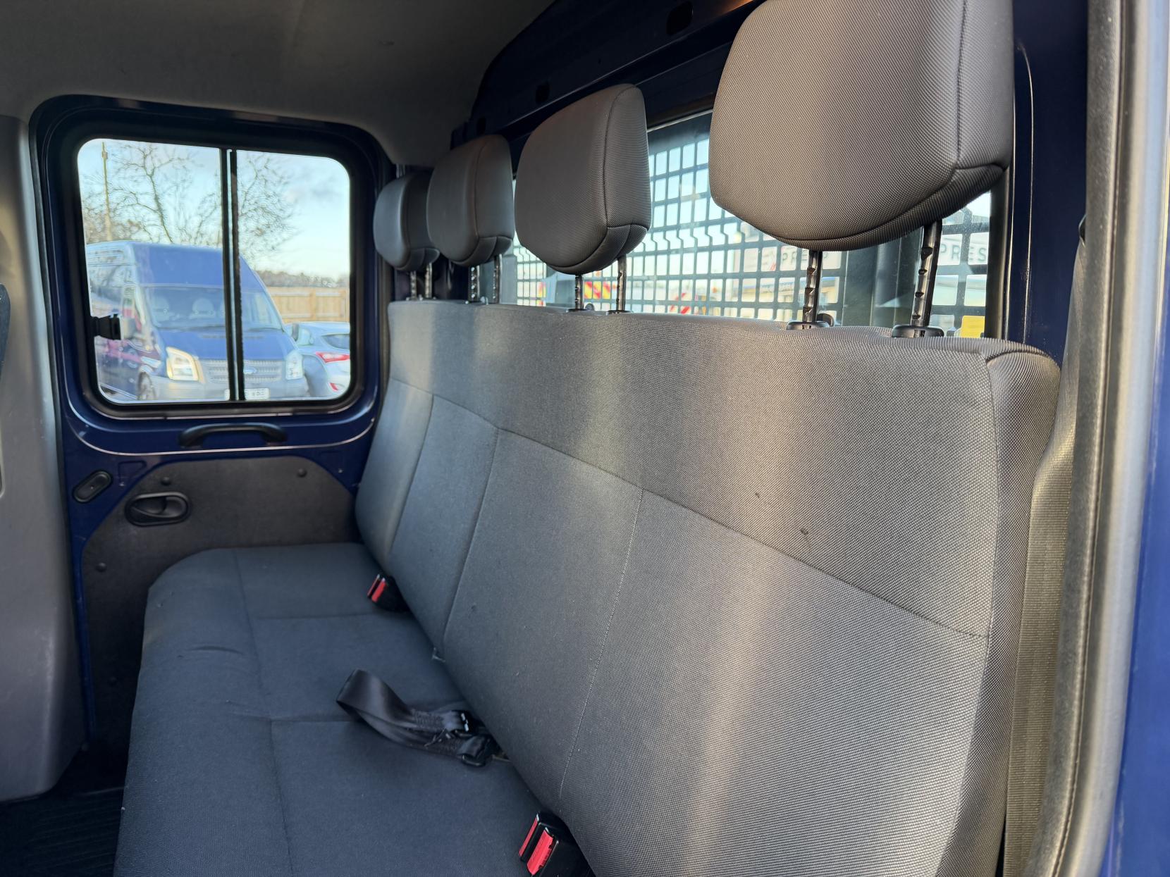 Renault Master 2.3 dCi 35 Business Tipper Double Cab 4dr Diesel Manual RWD LWB Euro 6 (TRW) (130 ps)