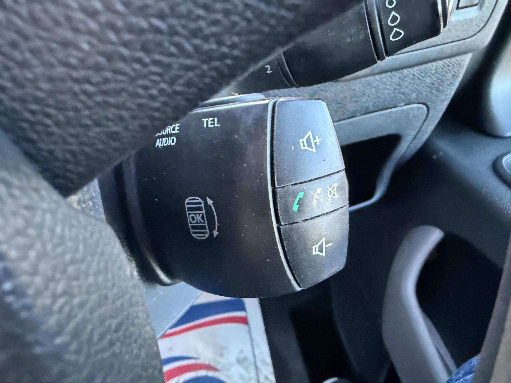 Renault Master 2.3 dCi 35 Business Tipper Double Cab 4dr Diesel Manual RWD LWB Euro 6 (TRW) (130 ps)