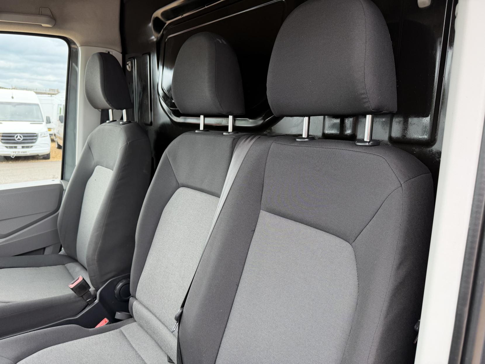 2019 Volkswagen Crafter 2.0 TDI CR35 Trendline Panel Van 5dr Diesel Manual FWD LWB High Roof Euro 6 (s/s) (140 ps) - Thumbnail 26