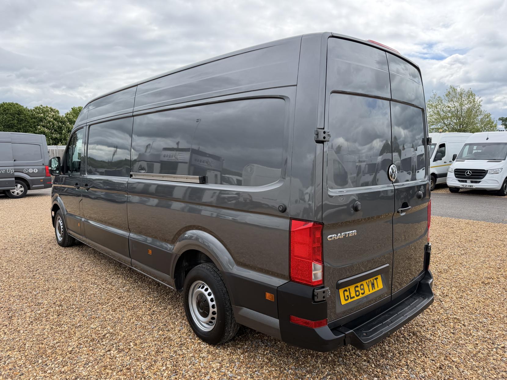 2019 Volkswagen Crafter 2.0 TDI CR35 Trendline Panel Van 5dr Diesel Manual FWD LWB High Roof Euro 6 (s/s) (140 ps) - Thumbnail 10