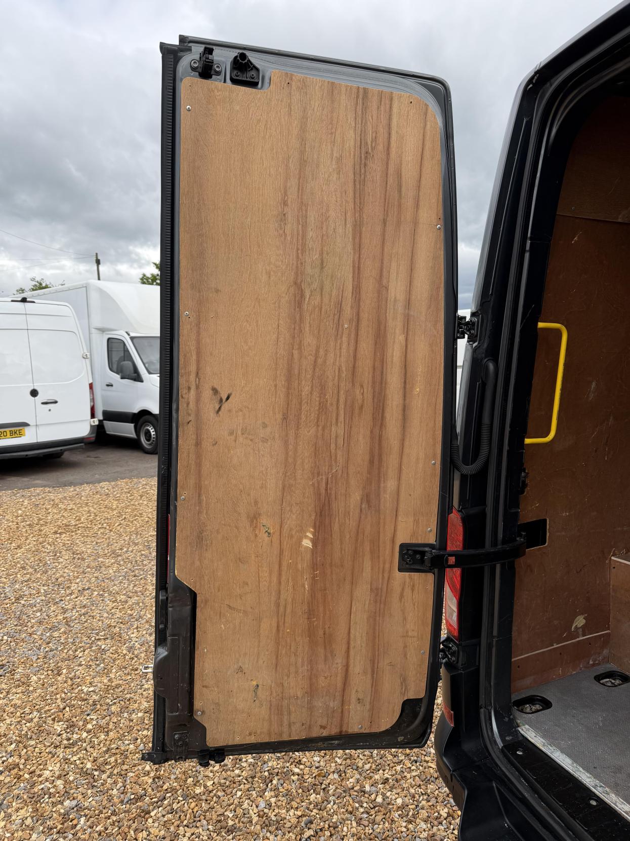 2019 Volkswagen Crafter 2.0 TDI CR35 Trendline Panel Van 5dr Diesel Manual FWD LWB High Roof Euro 6 (s/s) (140 ps) - Thumbnail 48