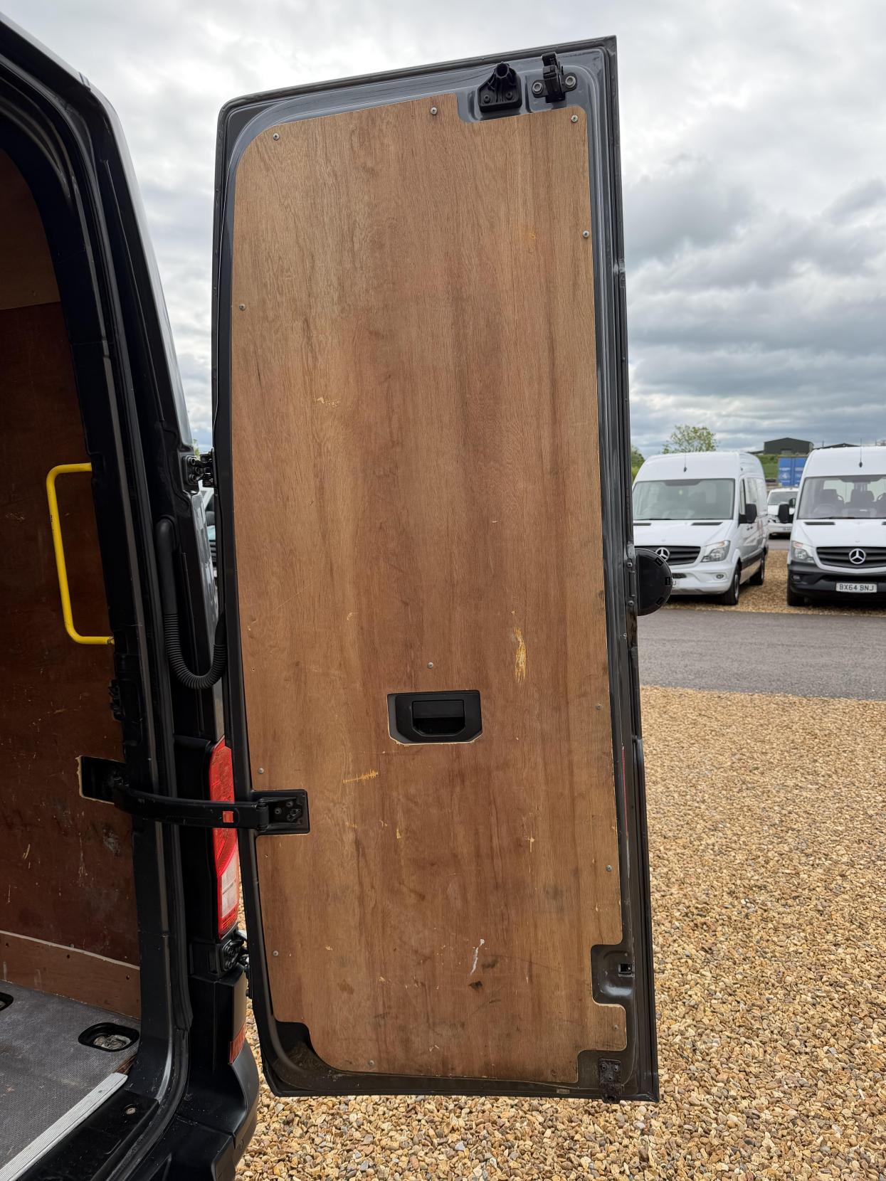 2019 Volkswagen Crafter 2.0 TDI CR35 Trendline Panel Van 5dr Diesel Manual FWD LWB High Roof Euro 6 (s/s) (140 ps) - Thumbnail 49