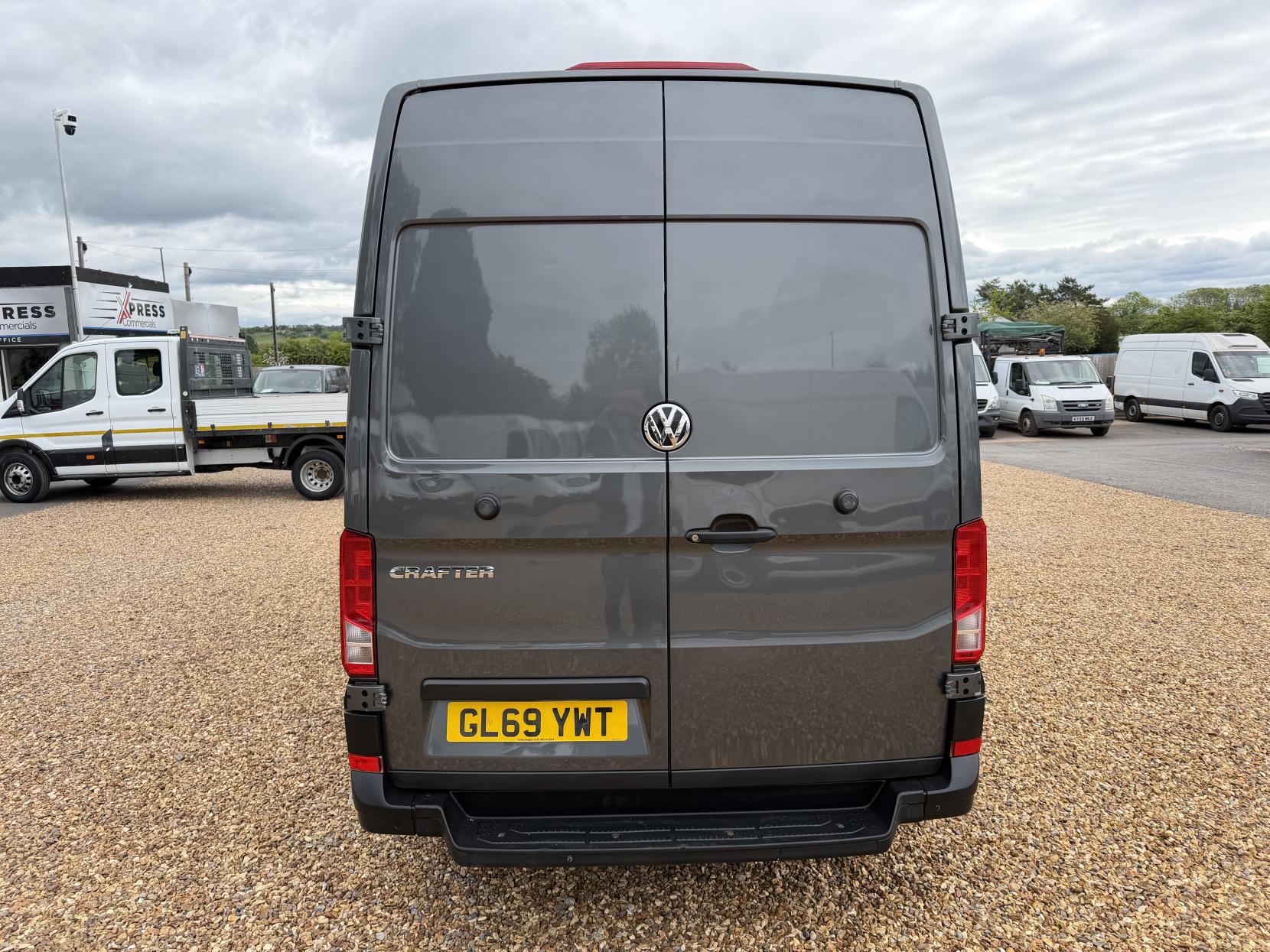 2019 Volkswagen Crafter 2.0 TDI CR35 Trendline Panel Van 5dr Diesel Manual FWD LWB High Roof Euro 6 (s/s) (140 ps) - Thumbnail 11