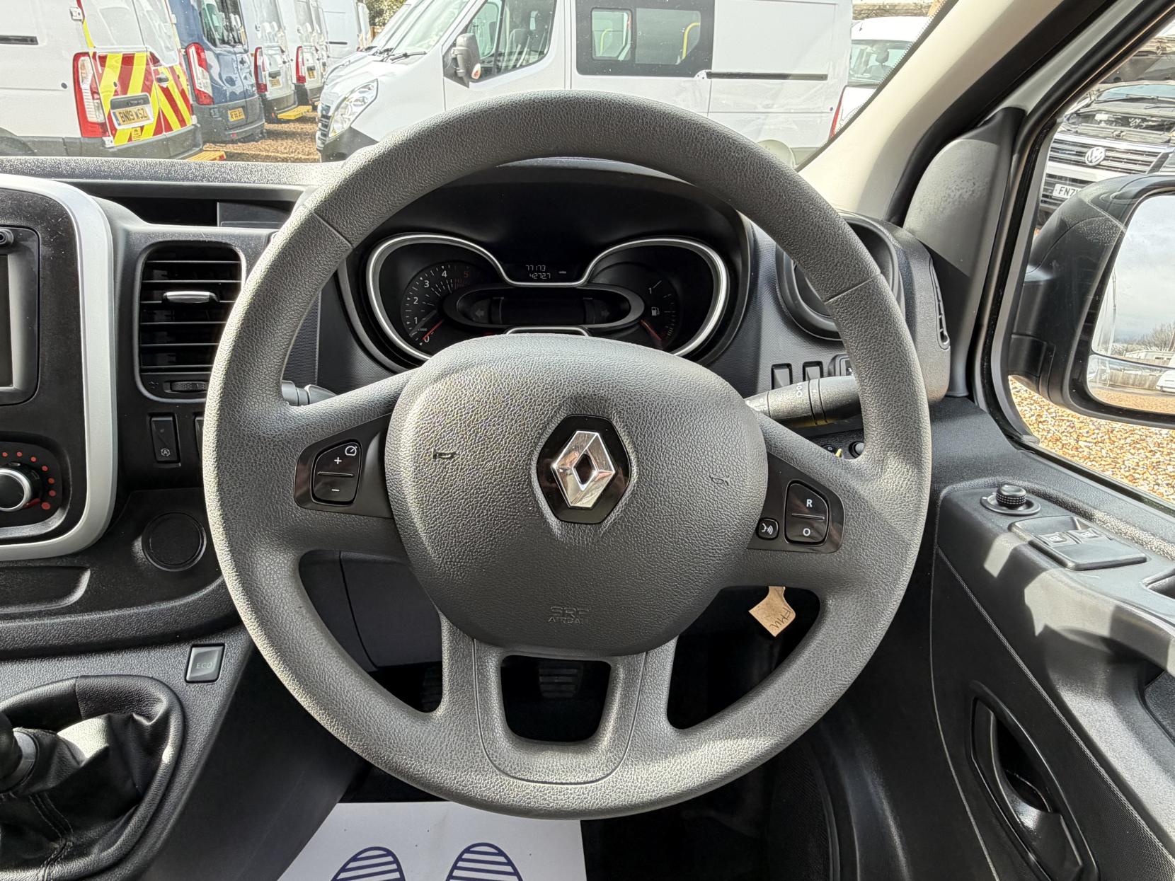 Renault Trafic 2.0 dCi ENERGY 30 Business Panel Van 5dr Diesel Manual LWB Standard Roof Euro 6 (s/s) (120 ps)