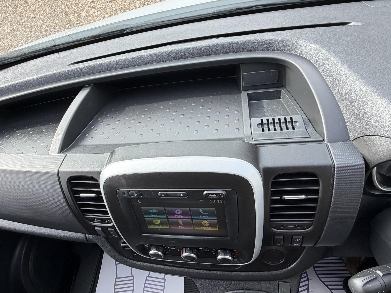 Renault Trafic 2.0 dCi ENERGY 30 Business Panel Van 5dr Diesel Manual LWB Standard Roof Euro 6 (s/s) (120 ps)