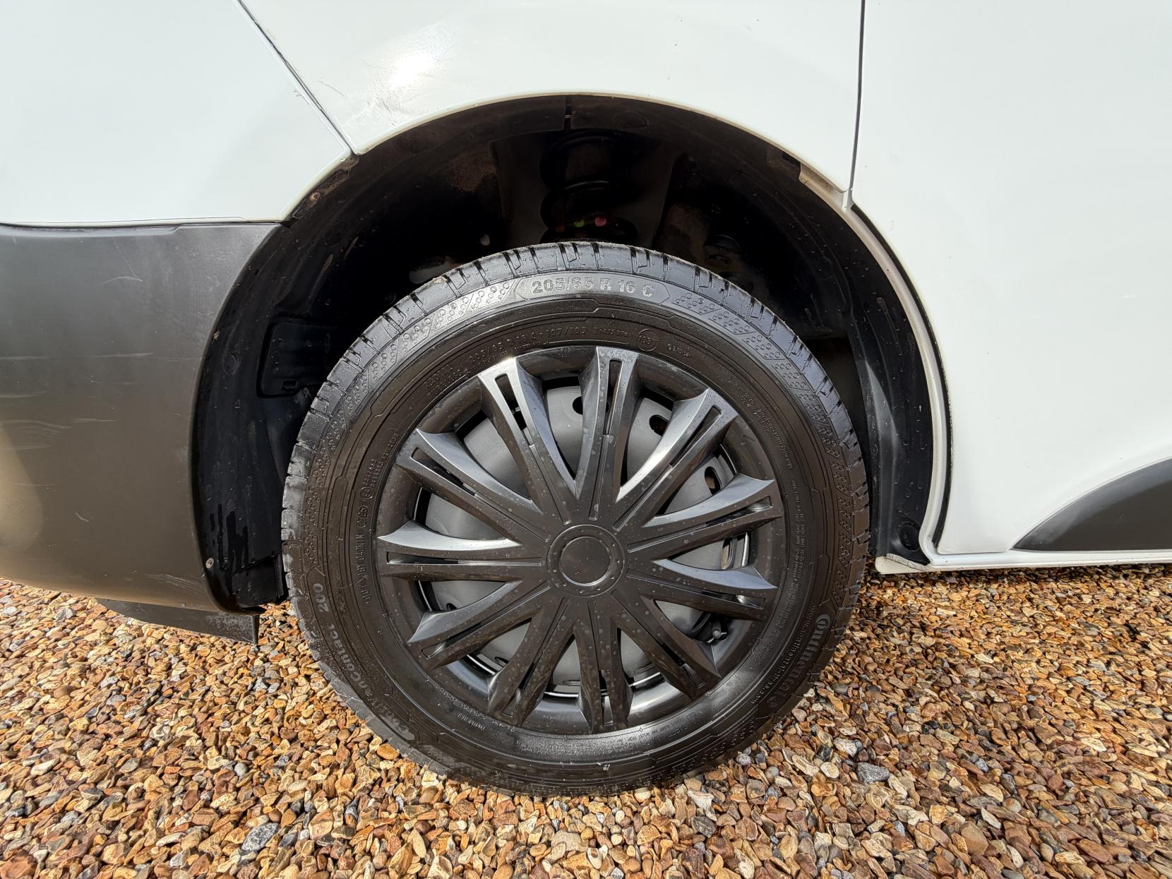 Renault Trafic 2.0 dCi ENERGY 30 Business Panel Van 5dr Diesel Manual LWB Standard Roof Euro 6 (s/s) (120 ps)