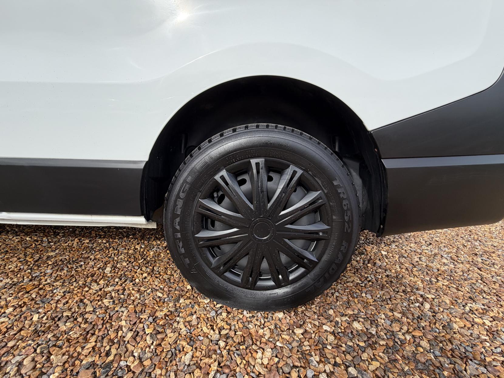 Renault Trafic 2.0 dCi ENERGY 30 Business Panel Van 5dr Diesel Manual LWB Standard Roof Euro 6 (s/s) (120 ps)